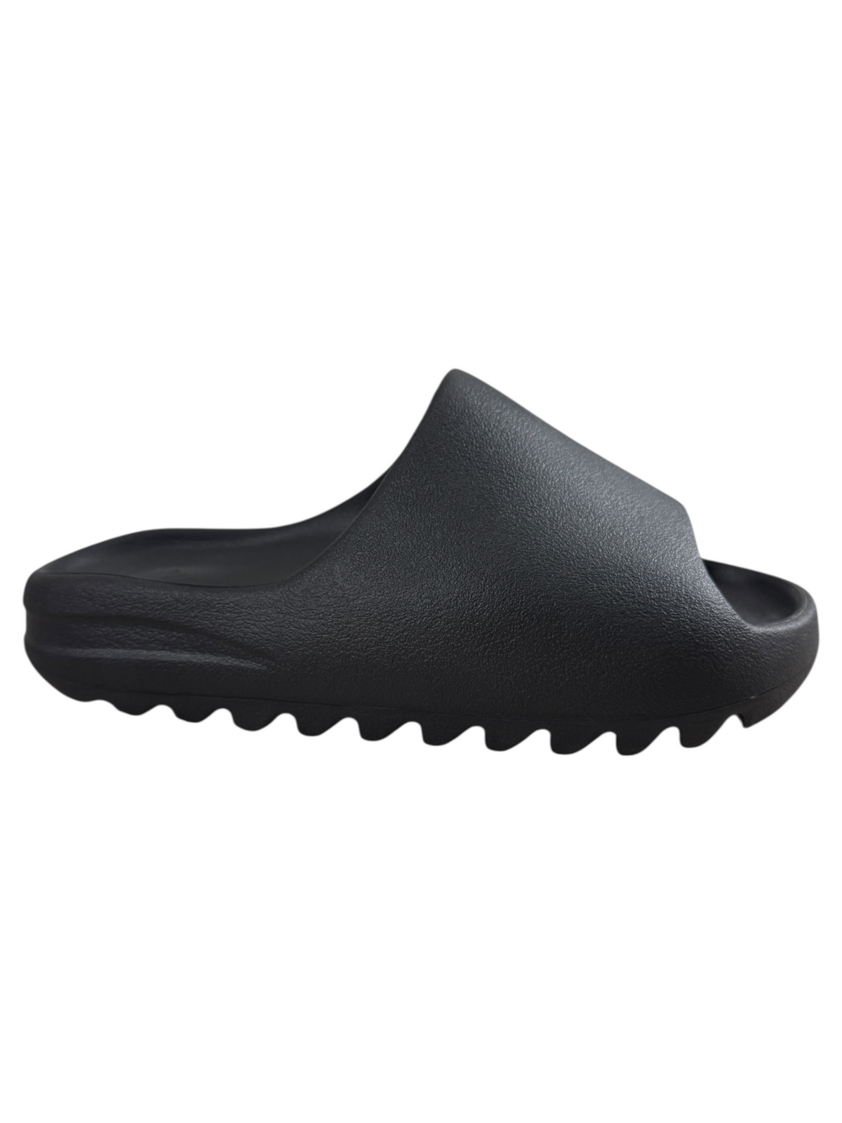 Claquettes Yeezy Slide noir taille 43 - Vue de face