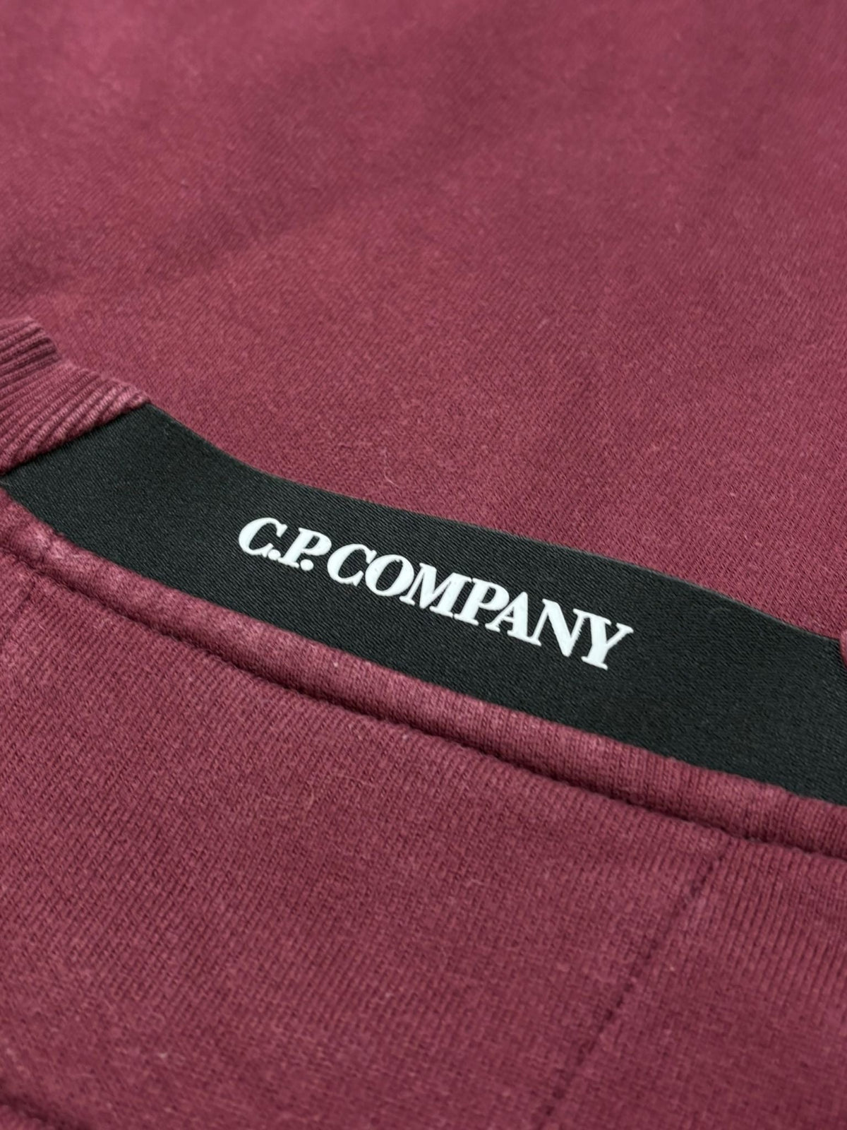 Sweat C.P Company bordeaux taille L - Logo et étiquette