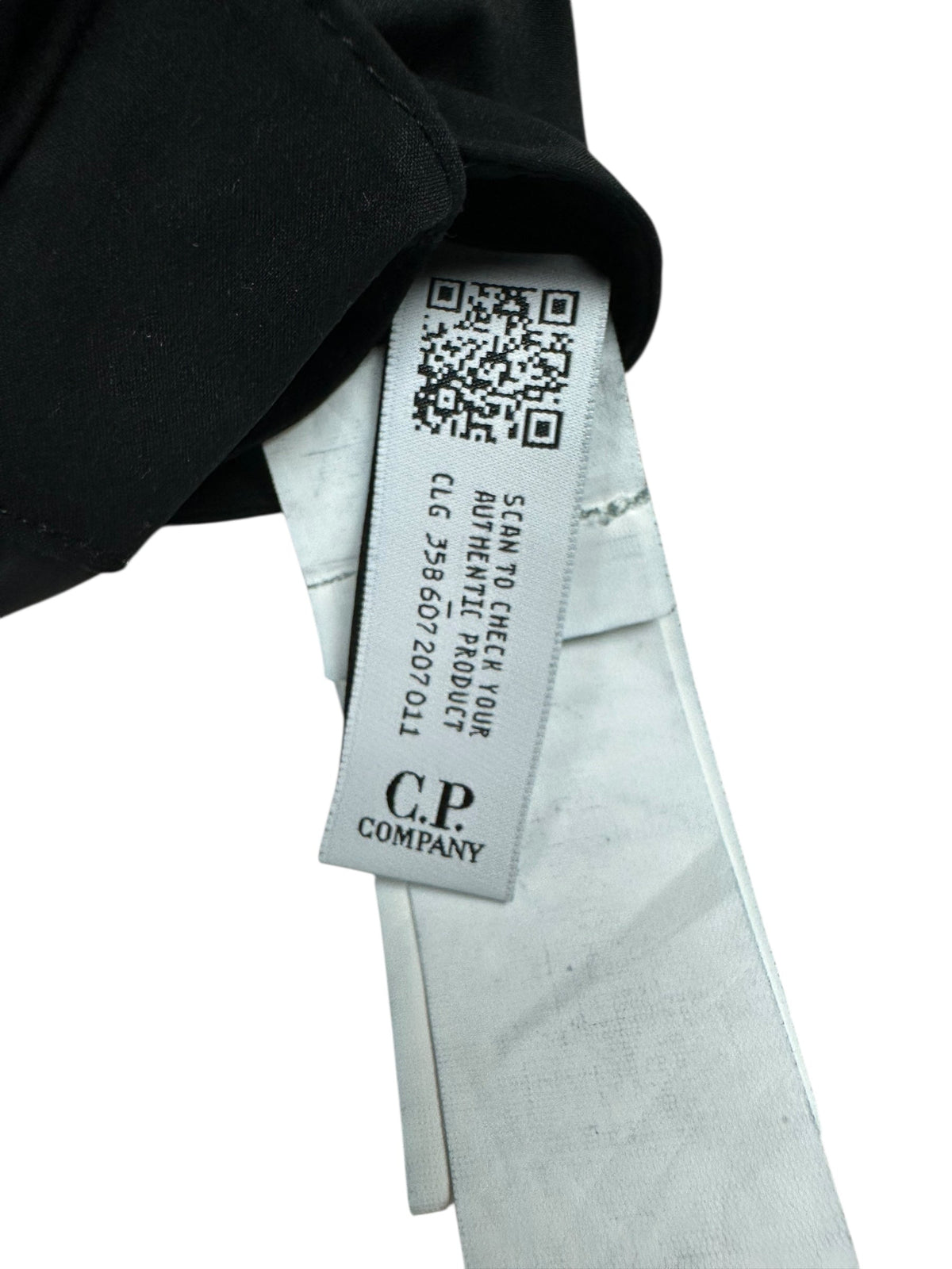 Veste C.P Company noir taille M - Logo et étiquette
