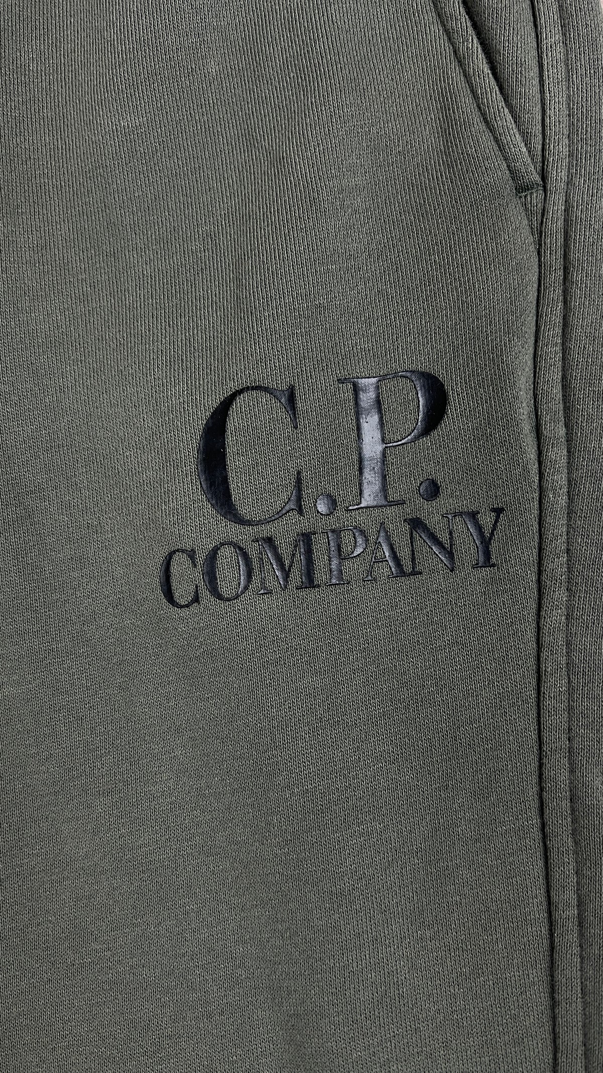 Jogging C.P Company Junior Logo kaki, taille 14 ans – photo complémentaire 1 – NB08 Shop
