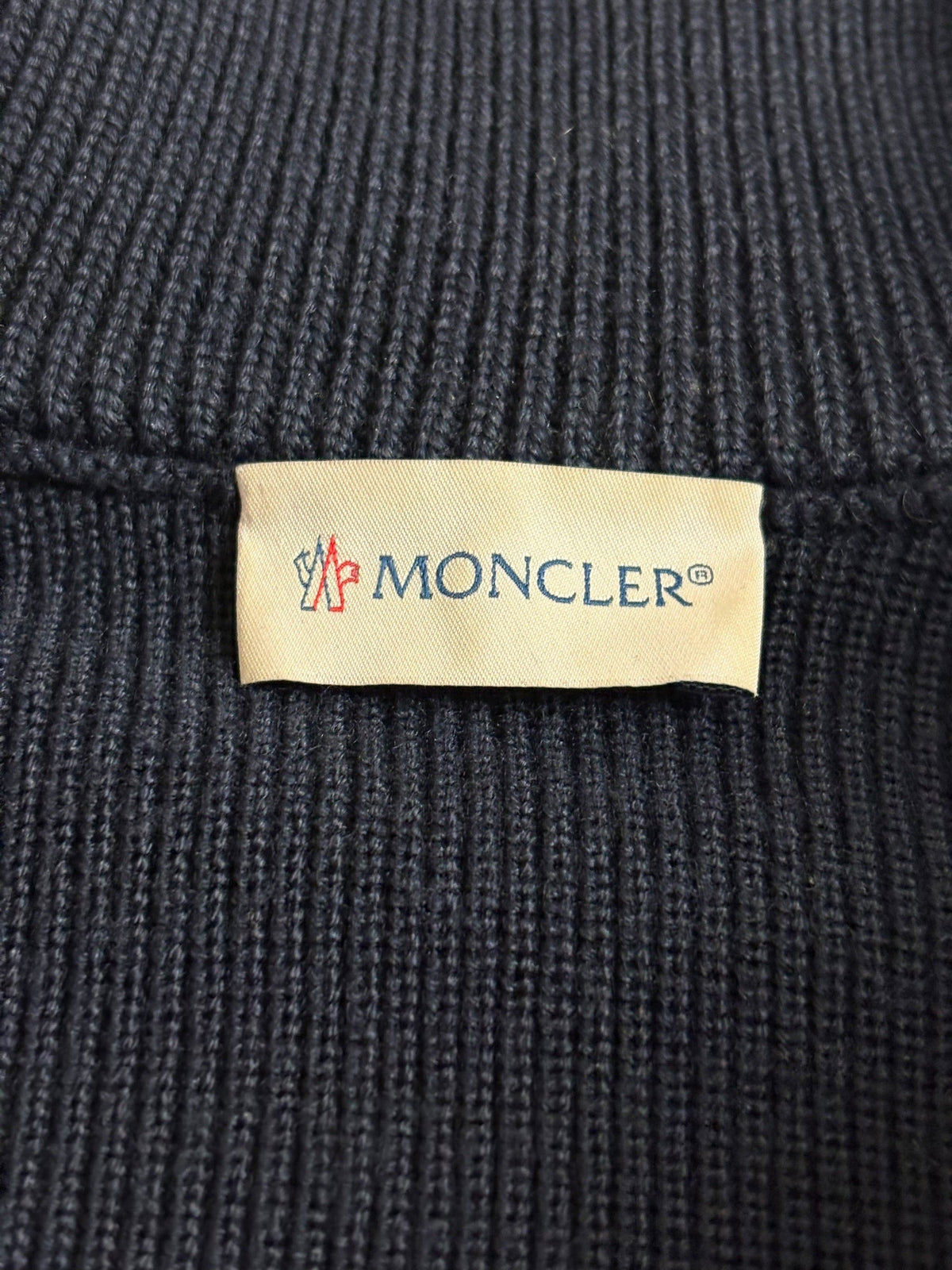 Cardigan Moncler marine taille S - Détail