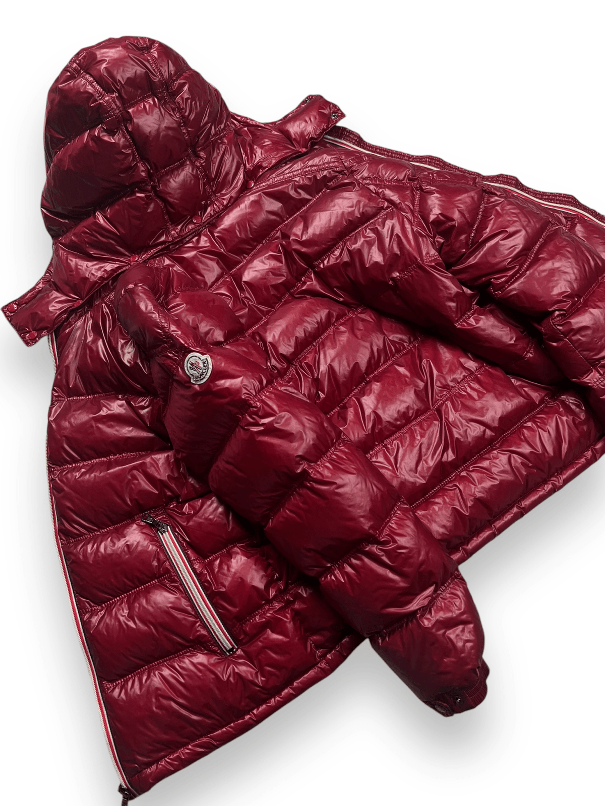 Doudoune Moncler Gaston Junior bordeaux taille 12 ans, détail matière et finitions — vue 3