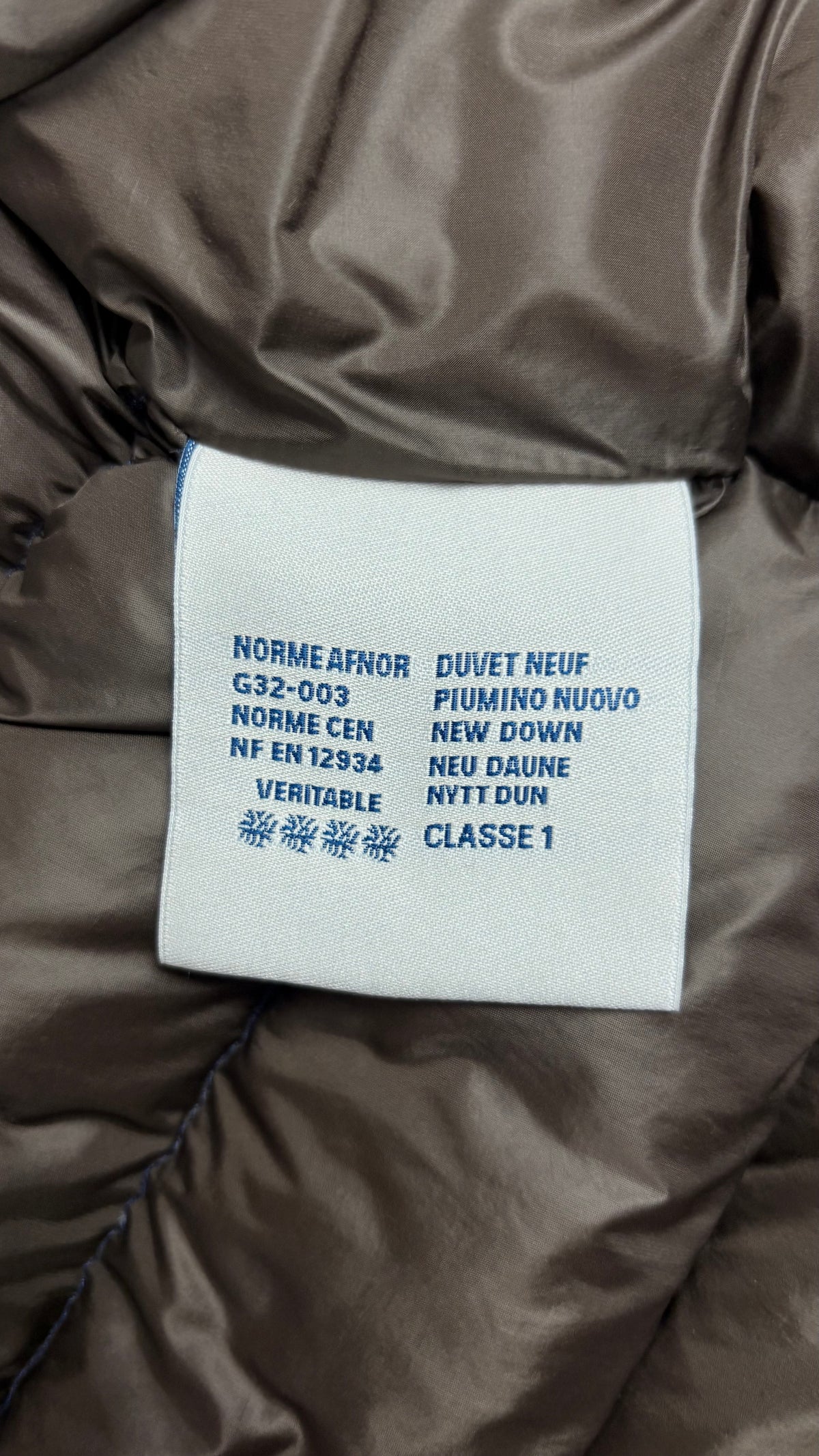 Gilet doudoune Moncler marine taille 4, détail étiquette — vue 5