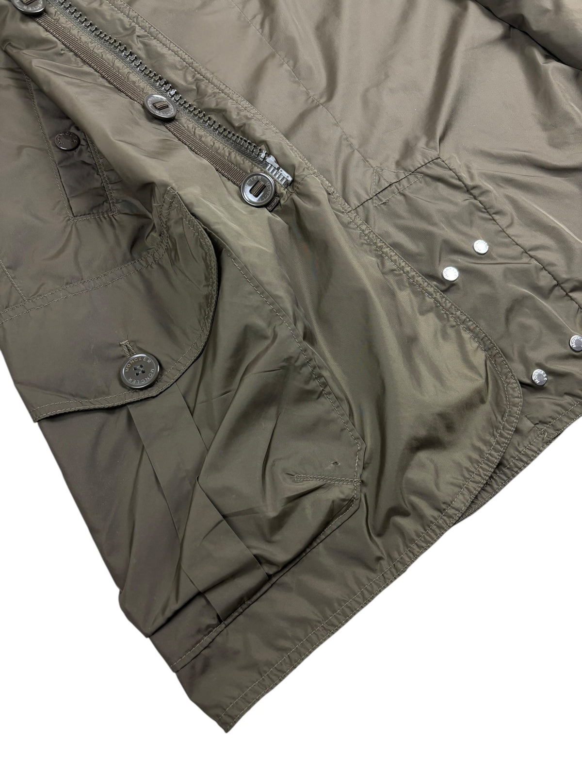Veste Moncler kaki taille 3 - Logo et étiquette