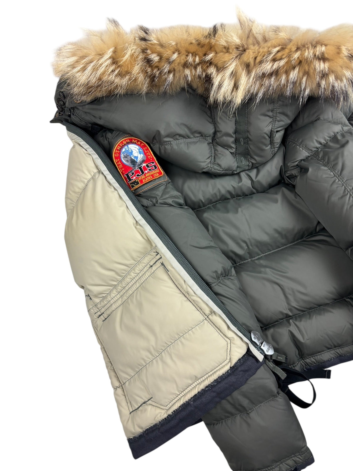 Doudoune Parajumpers kaki grisé taille 14 ans - Logo et étiquette
