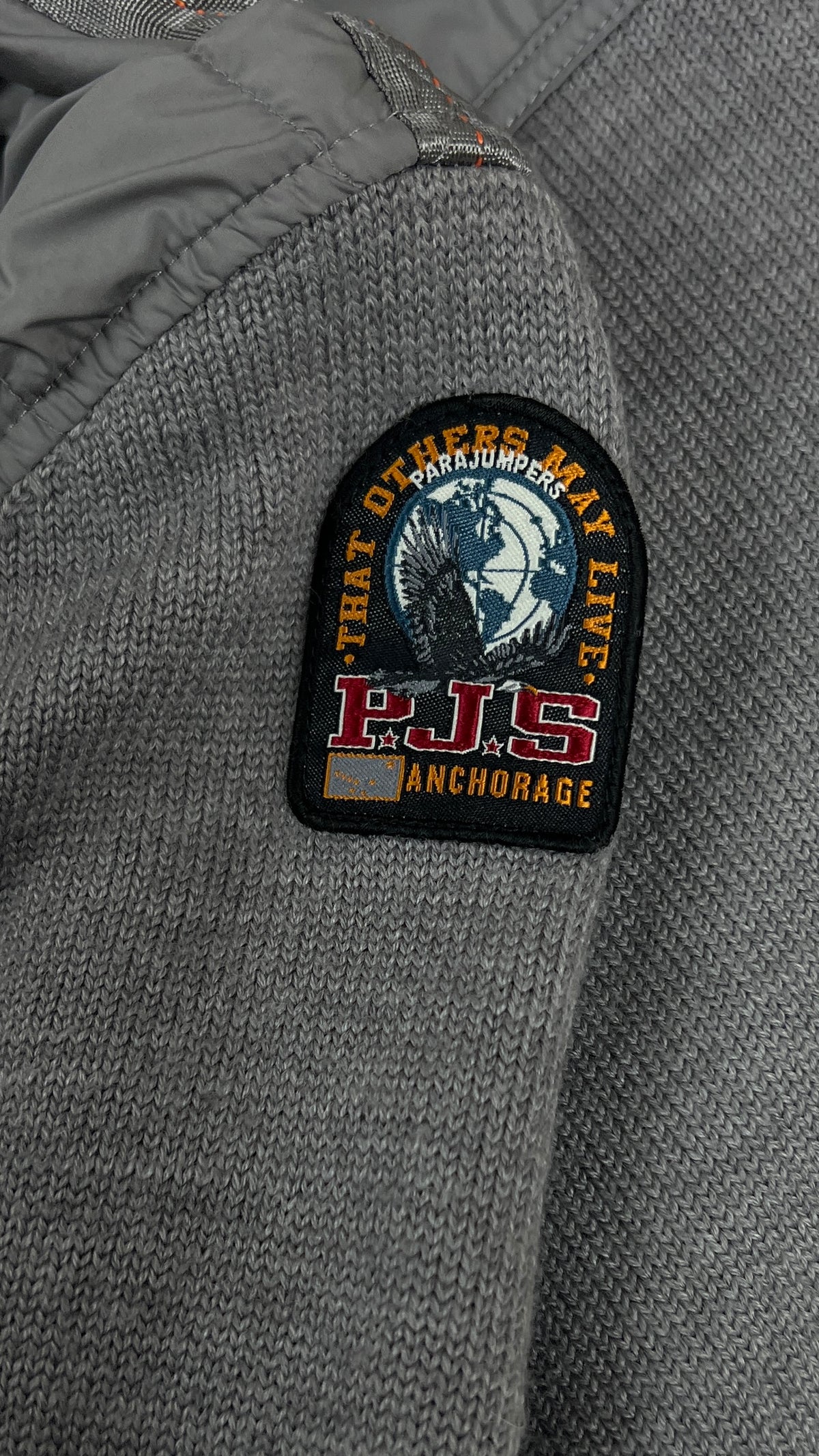 Veste Parajumpers Knitwear gris, détail étiquettes et finitions — vue 3