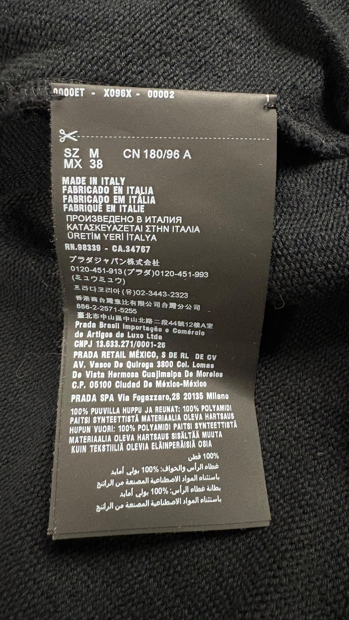 Gilet Prada noir taille M - Logo et étiquette