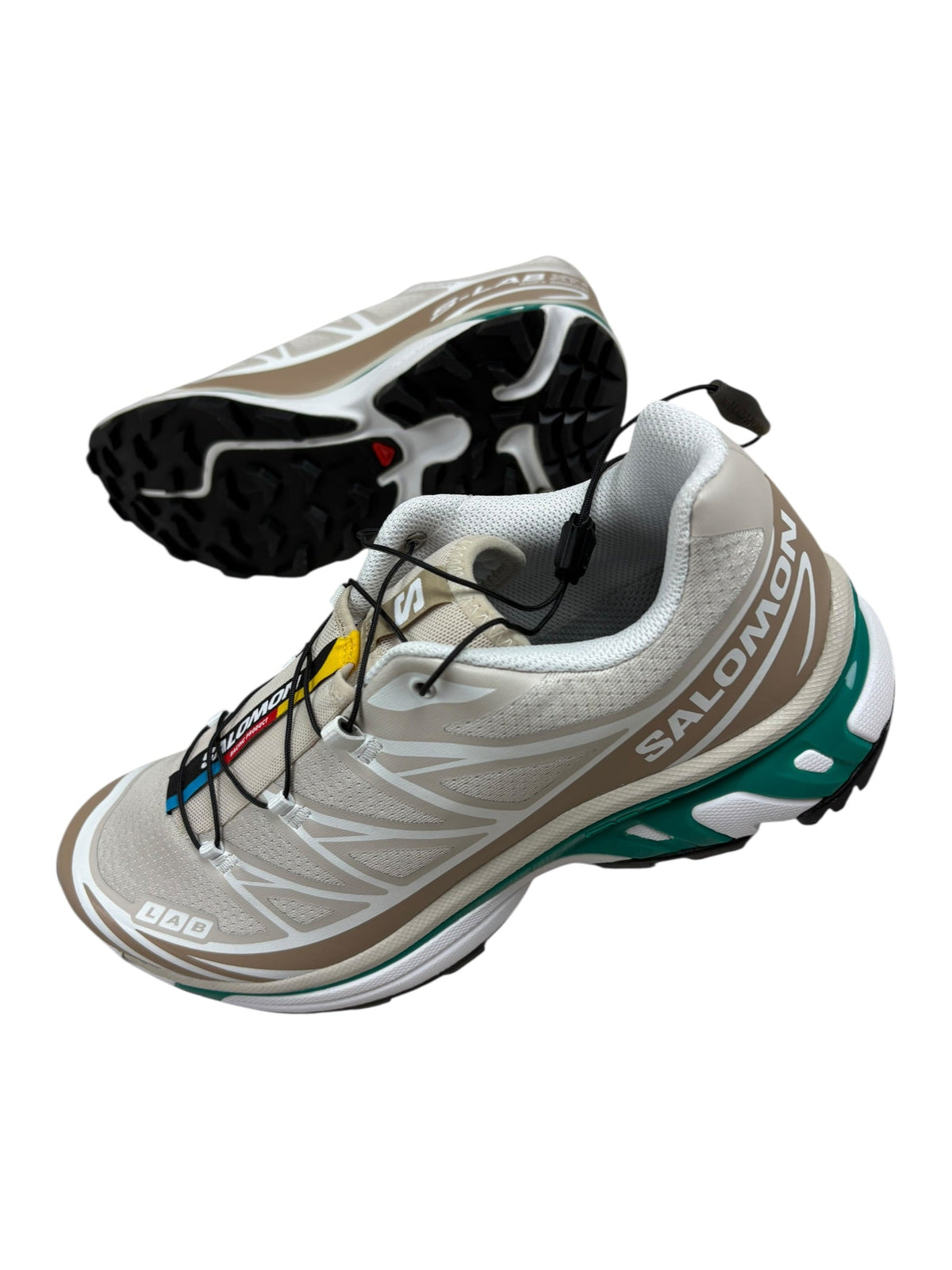 Sneaker Salomon in Beige / Grün, Größe 43 1/3 - Logo und Etikett
