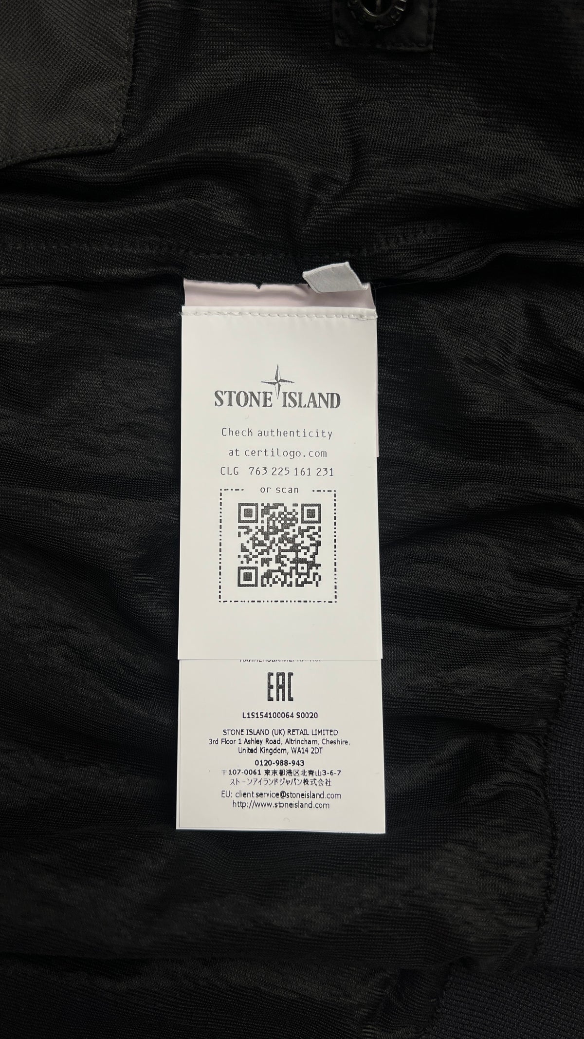 Blouson Stone Island Nylon Metal Watro-TC Econyl noir, détail étiquettes et finitions — vue 4