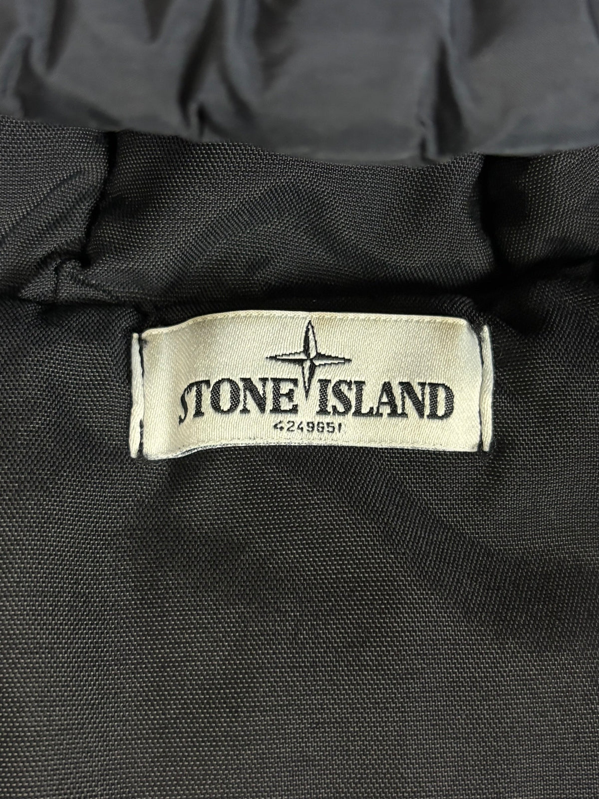 Doudoune Stone Island marine taille M - Logo et étiquette