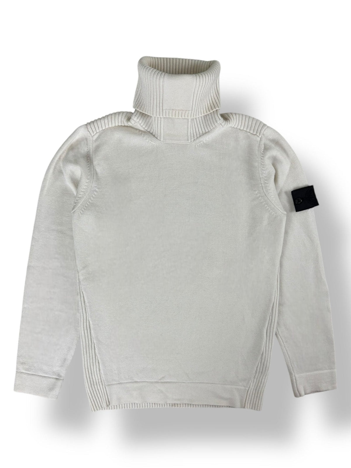 PULL STONE ISLAND SHADOW PROJECT - NB08 SHOP