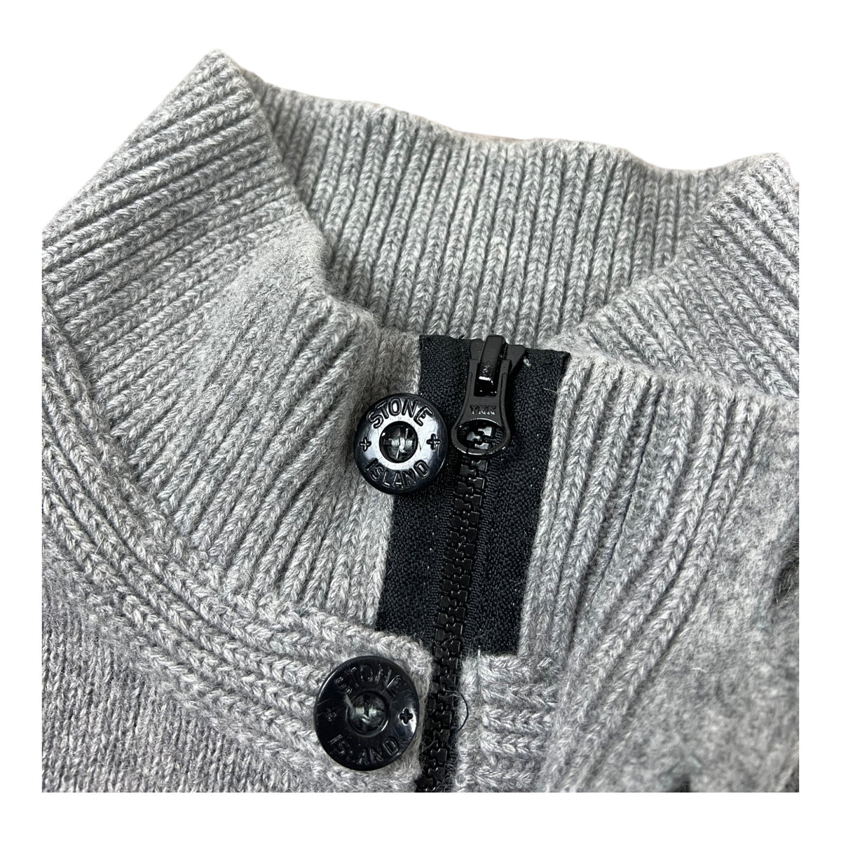 PULL ZIPÉ STONE ISLAND - NB08