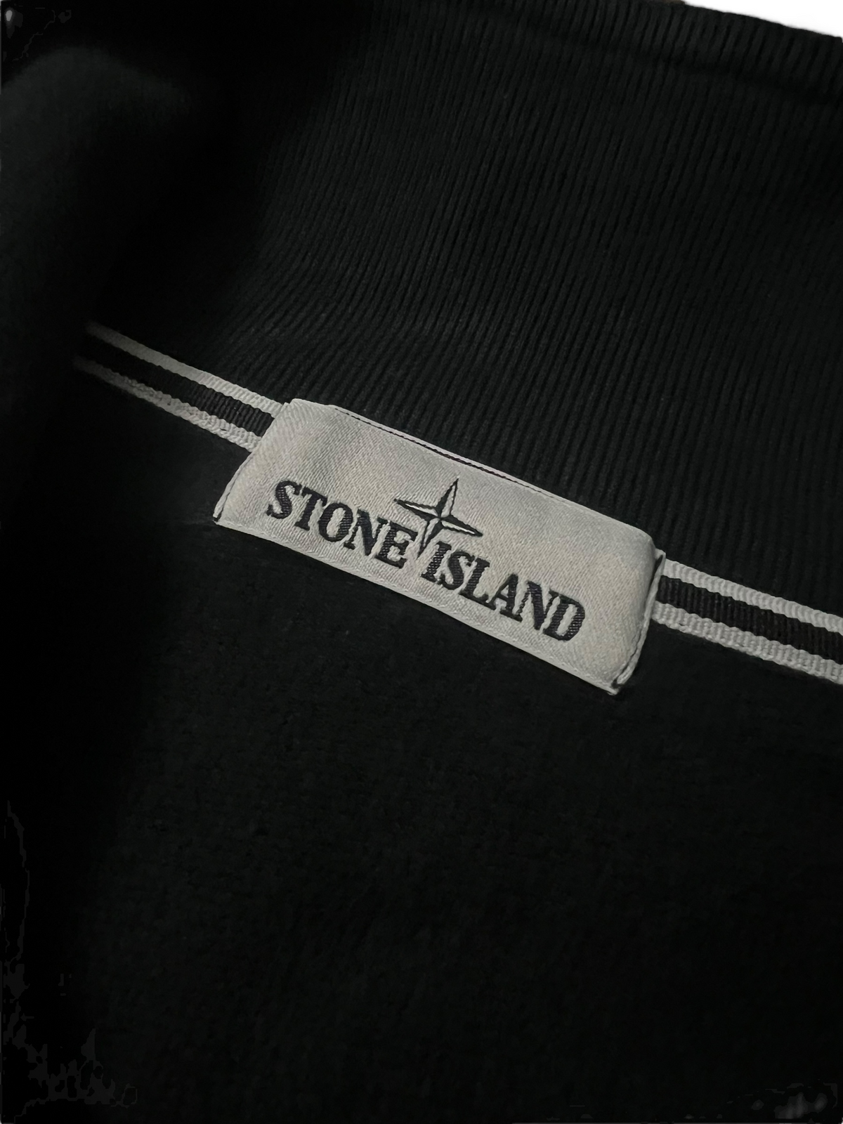 PULL ZIPPÉ STONE ISLAND - NB08