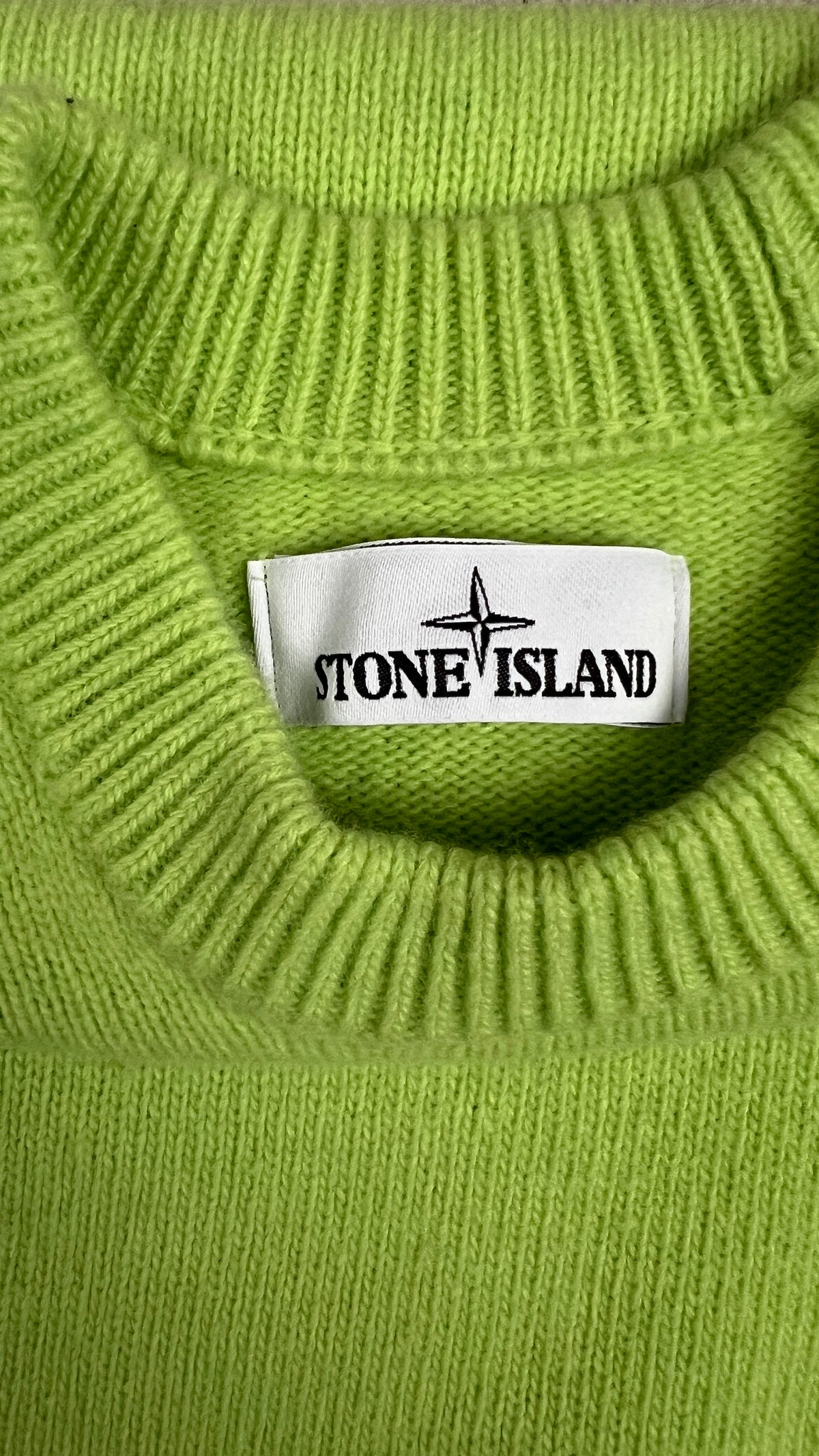 Pull Stone Island vert taille S, détail étiquette — vue 4