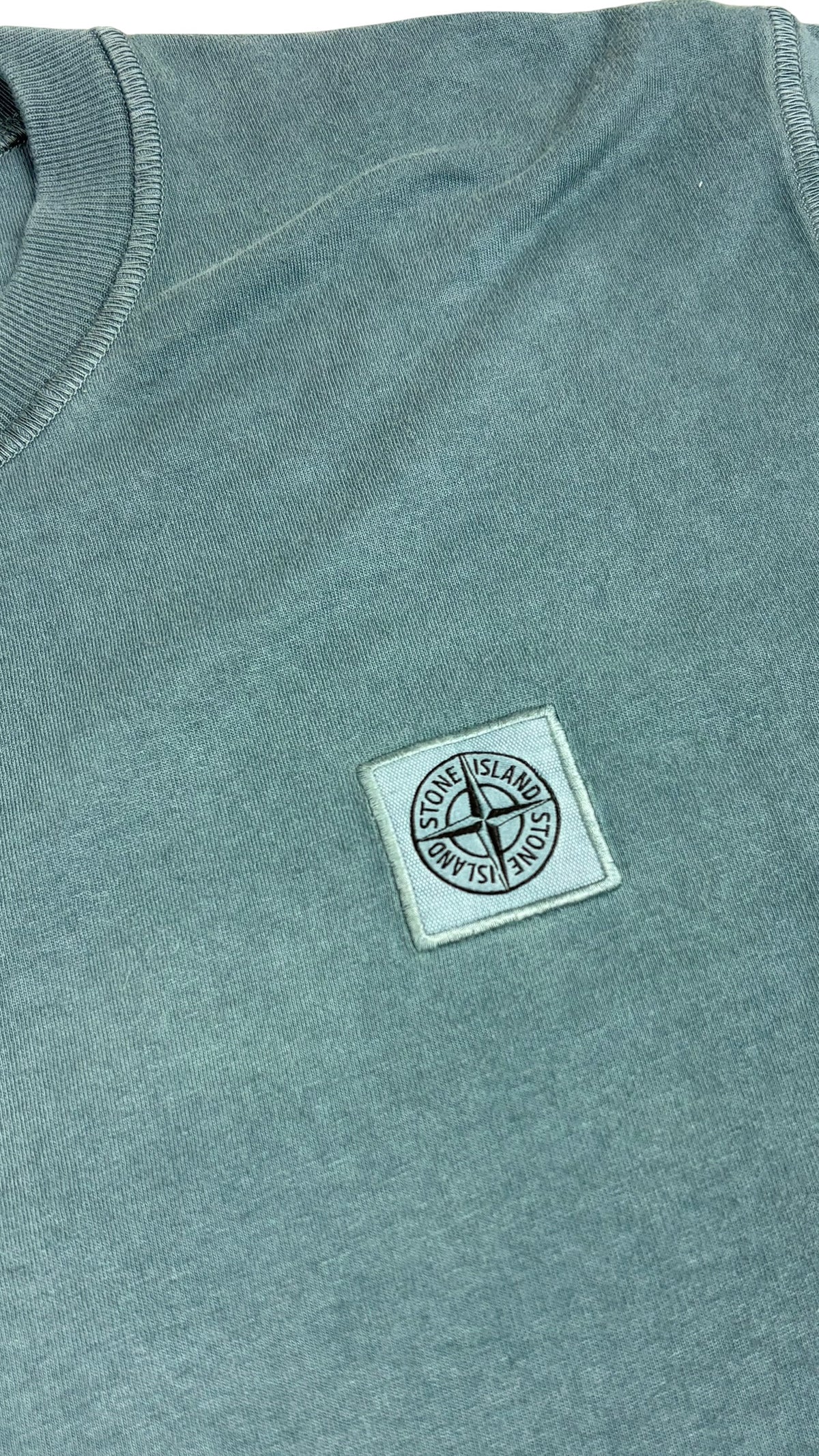 Tee-shirt Stone Island Logo Ton sur Ton bleu taille M neuf - vue 2/4