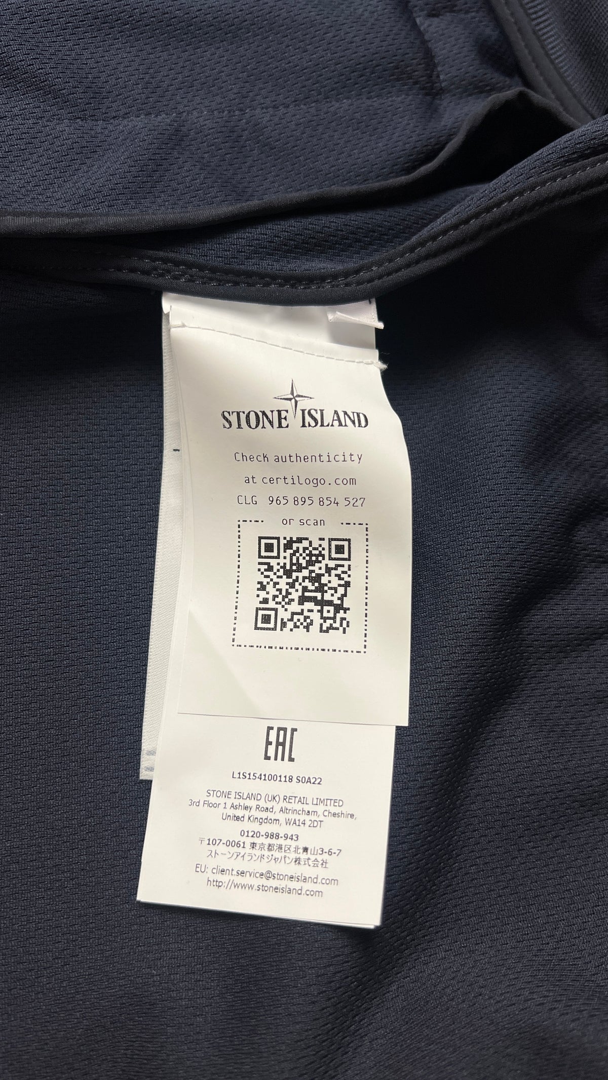 Kapuzenjacke Stone Island Light Soft Shell-R e.Dye in Navy, Detail Etiketten und Verarbeitung — Ansicht 4