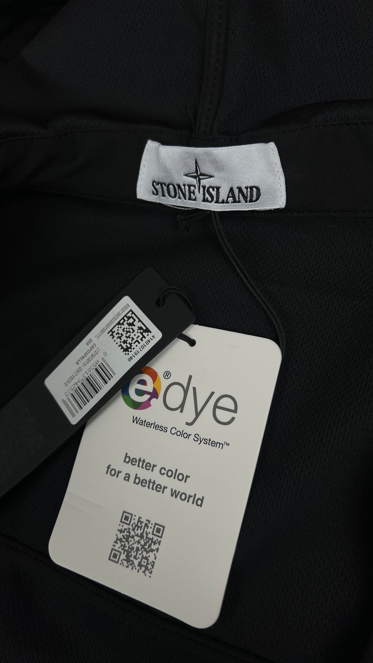 Veste à Capuche Stone Island Light Soft Shell-R e.Dye noir, détail étiquettes et finitions — vue 6