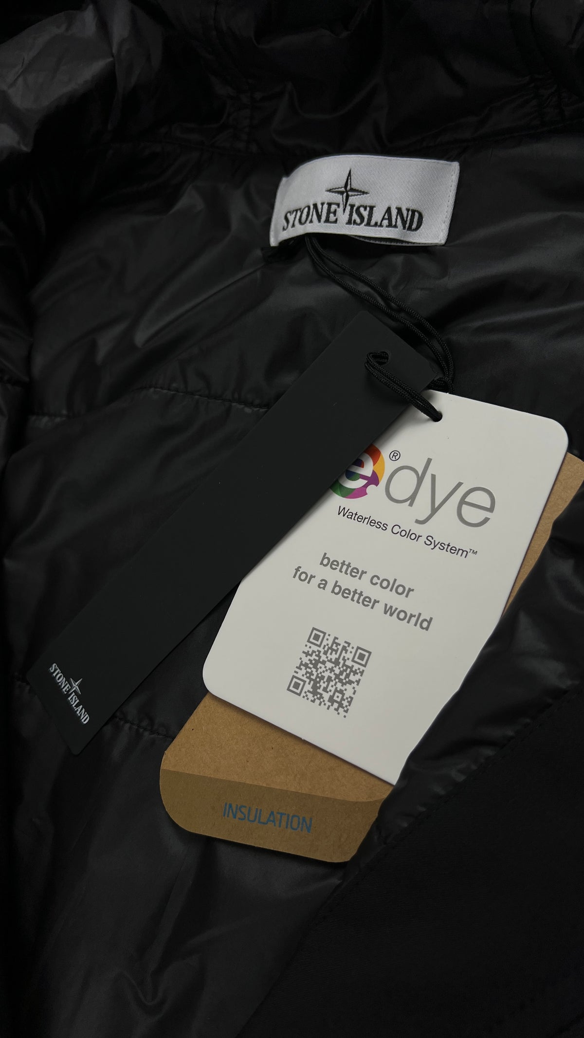 Veste à Capuche Stone Island Soft Shell-R e.Dye PrimaLoft noir, détail étiquettes et finitions — vue 5
