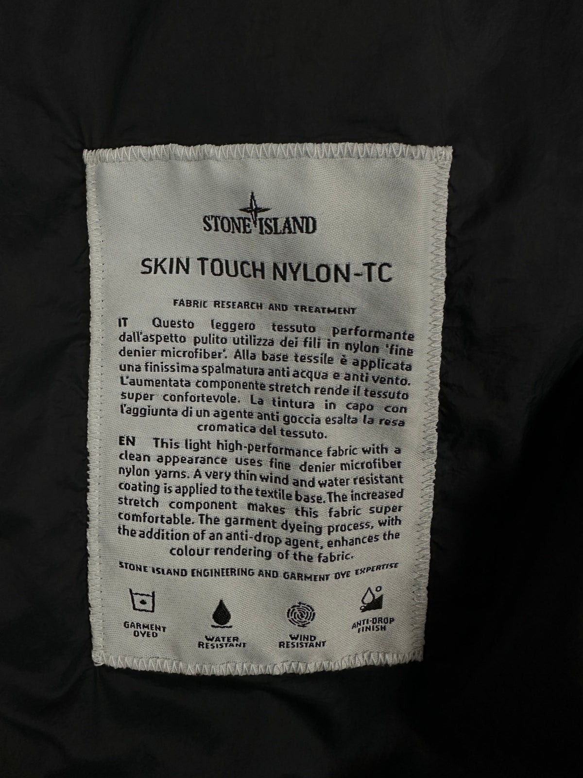 Veste Stone Island noir taille L - Logo et étiquette
