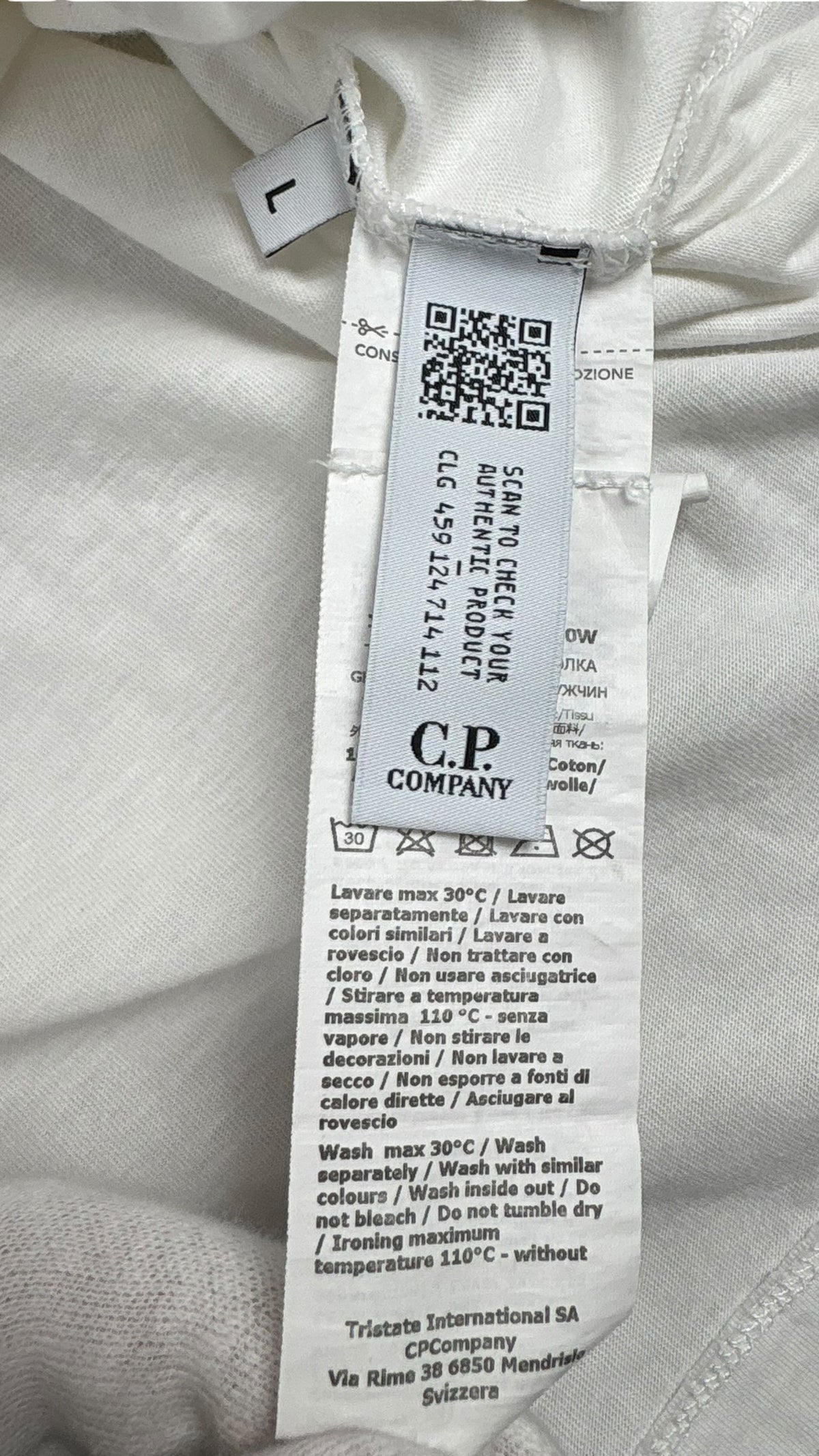Étiquette de composition et d'entretien C.P Company avec QR code d'authentification