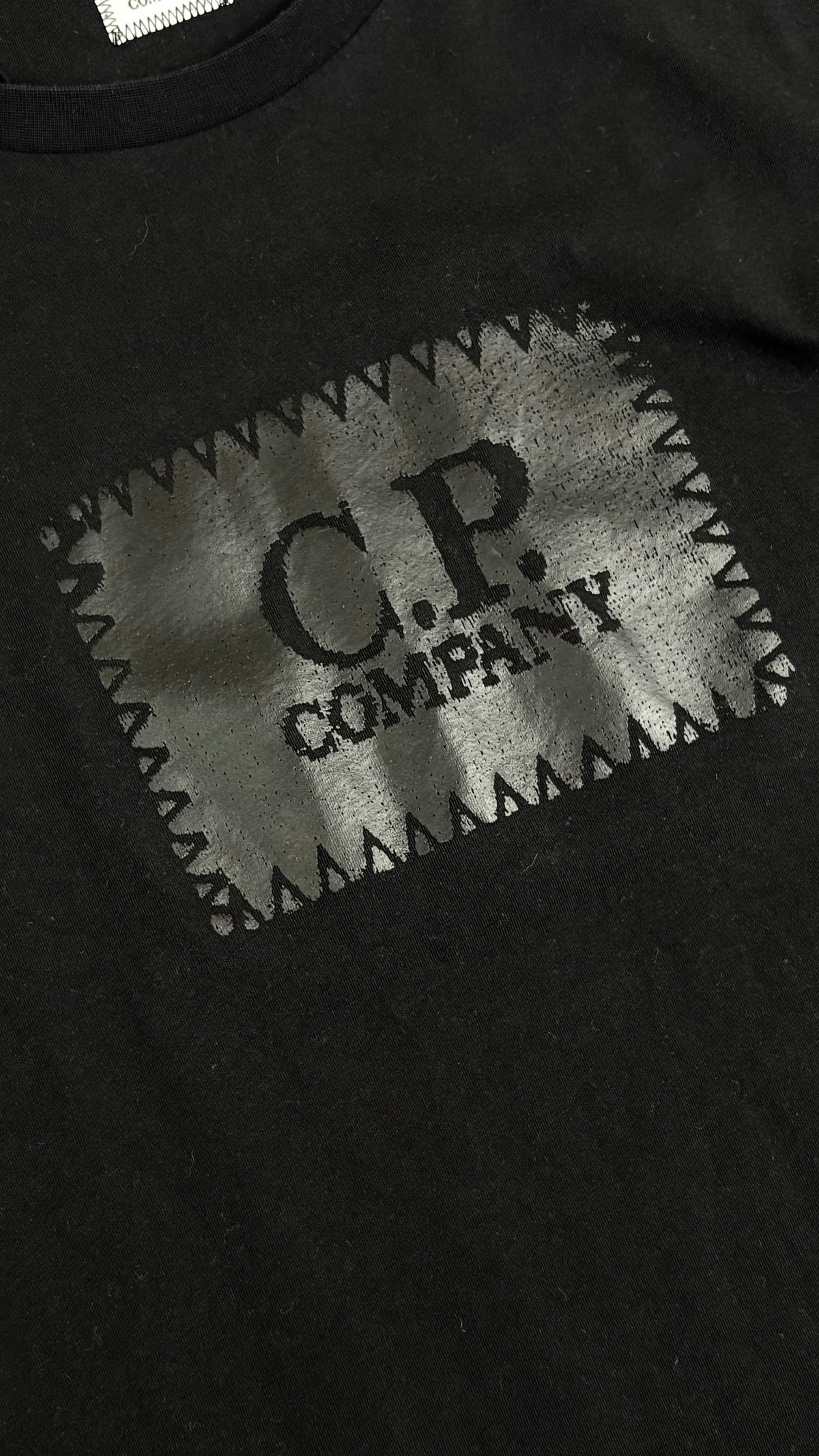 Tee-shirt Manches Longues C.P Company Logo Imprimé Noir Taille L – photo complémentaire 2 – NB08 Shop