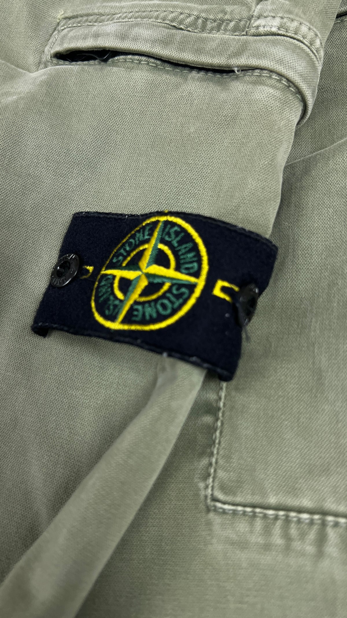 Pantalon Cargo Stone Island, Kaki, Taille W33 — photographie complémentaire 3