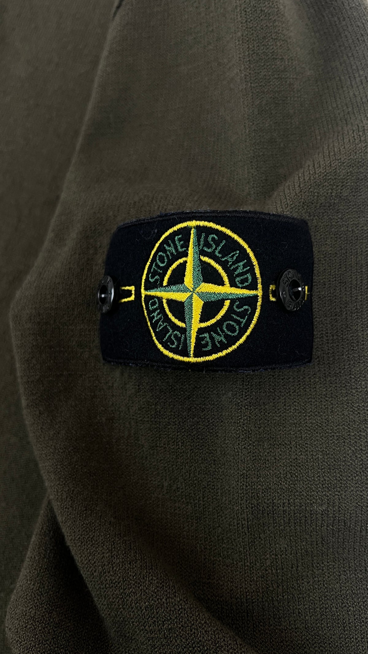 Gilet zippé Stone Island kaki taille M - détail