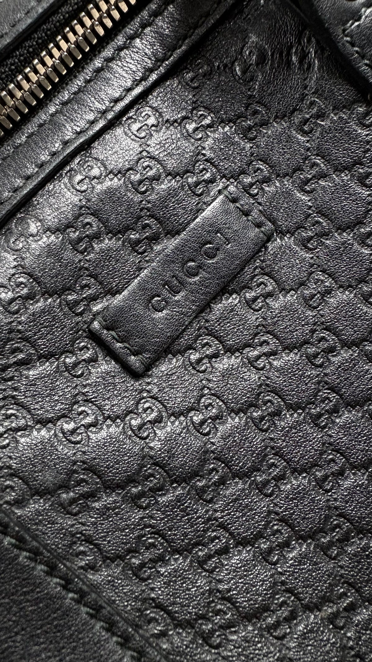 Sac à Main Gucci Boston Microguccissima noir taille UNI, détail matière et finitions — vue 3