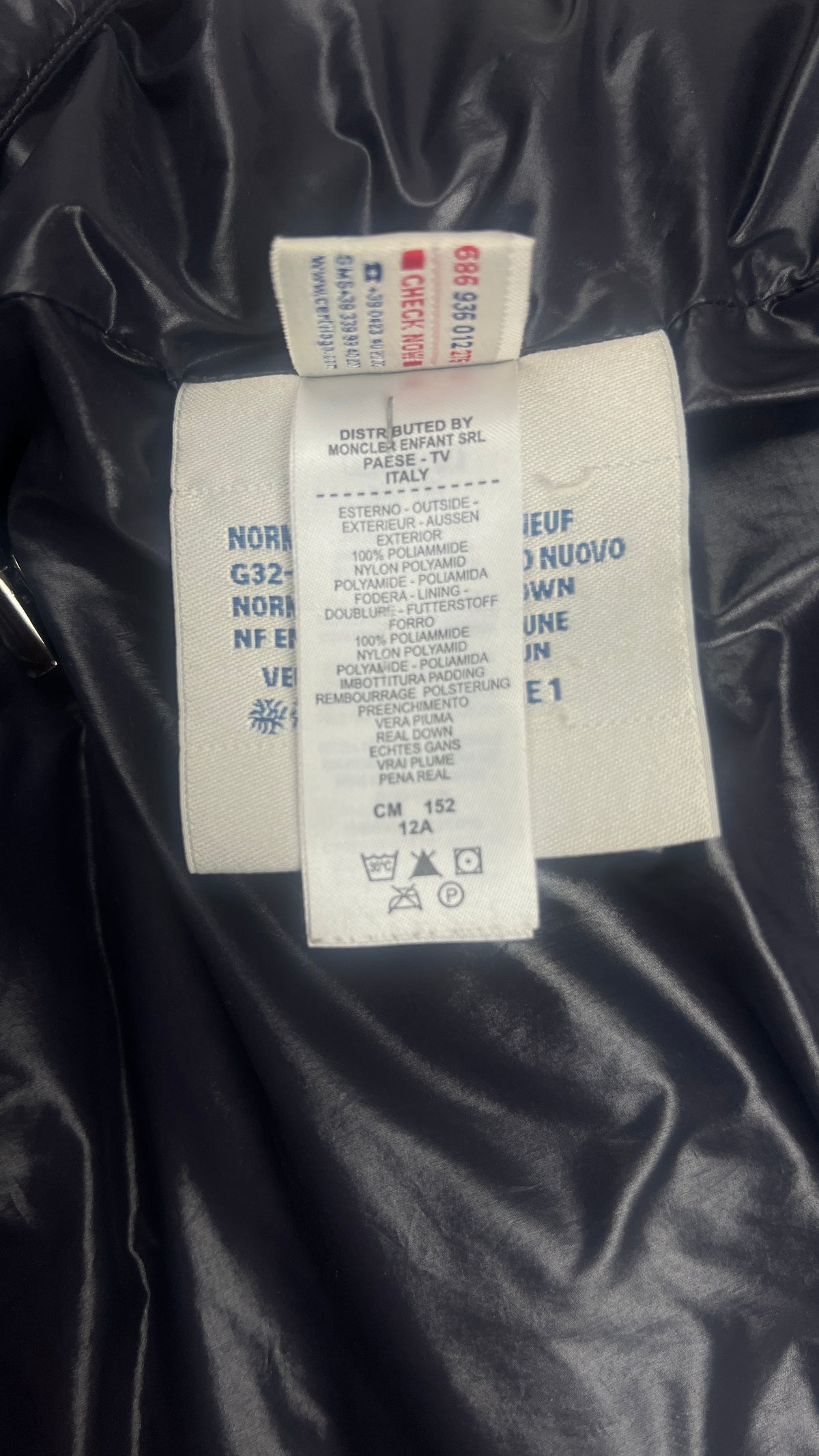 Moncler Junior lacquered nylon down jacket, Navy, Size XS — additional photo 7