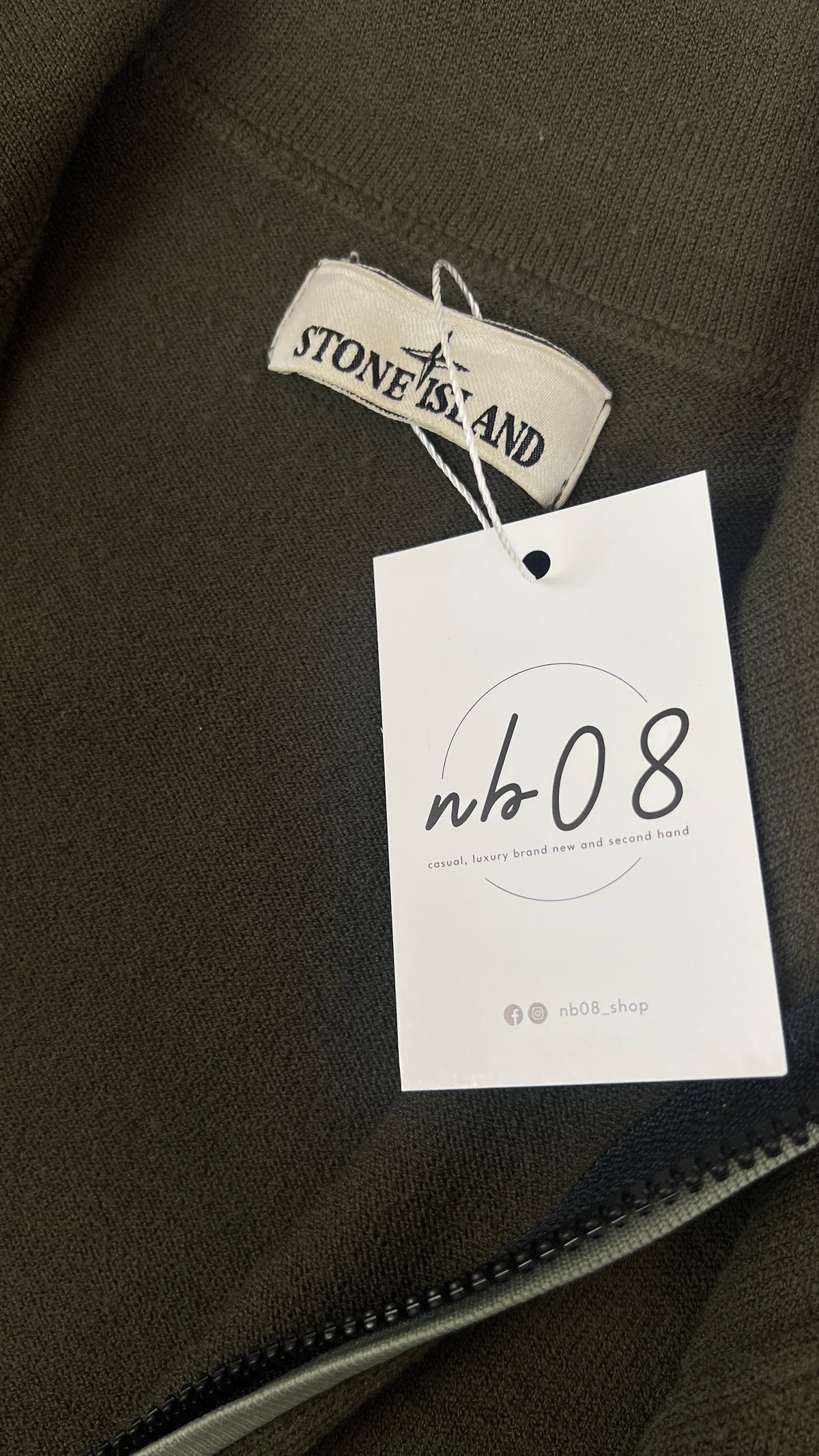 Gilet zippé Stone Island kaki taille M - logo et étiquette