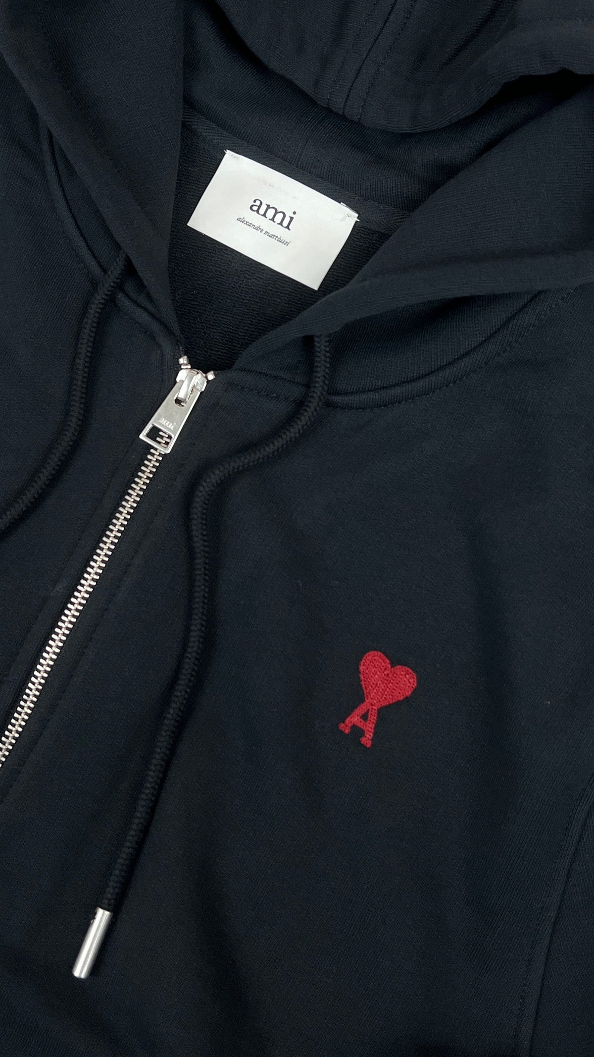 Sweat à capuche zippé Ami de Coeur AMI Paris noir neuf, tirette métal gravée ami — vue 3