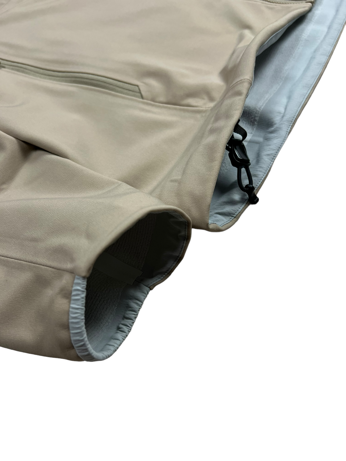 Veste Arc'Teryx beige taille M - Logo et étiquette