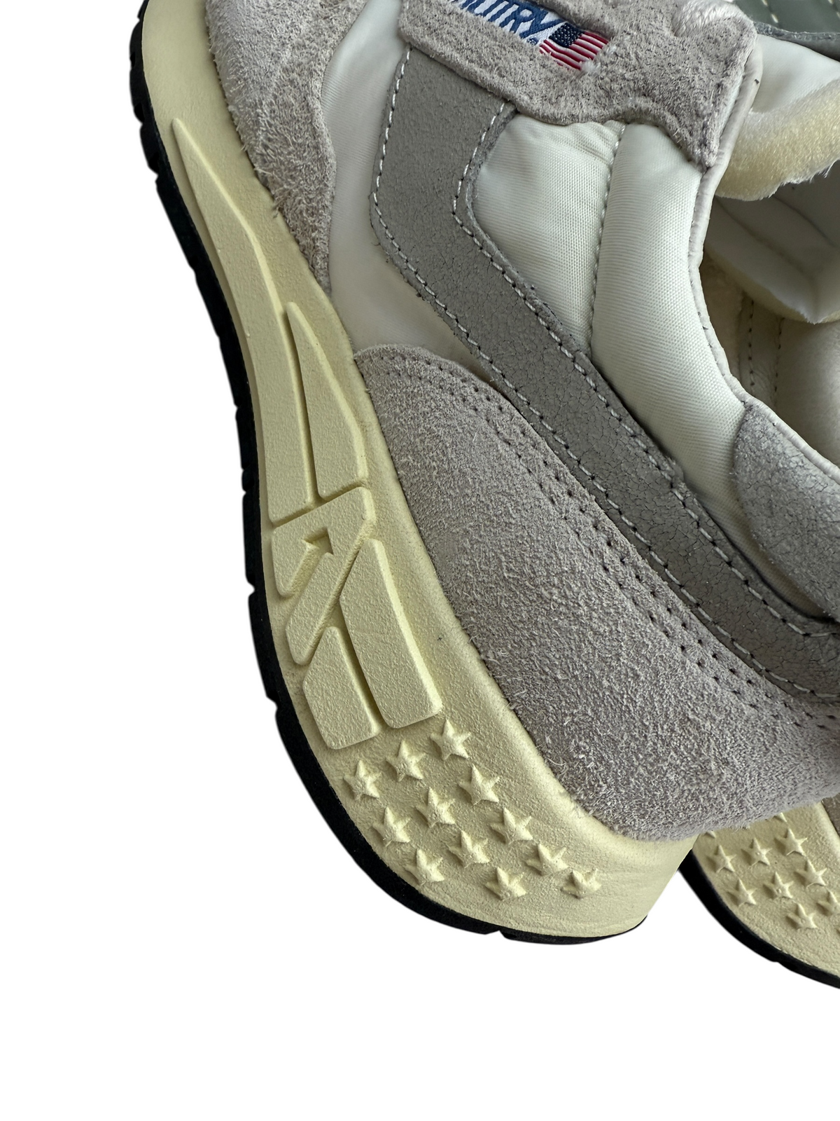 Sneakers Autry blanc / gris taille 40 - Détail