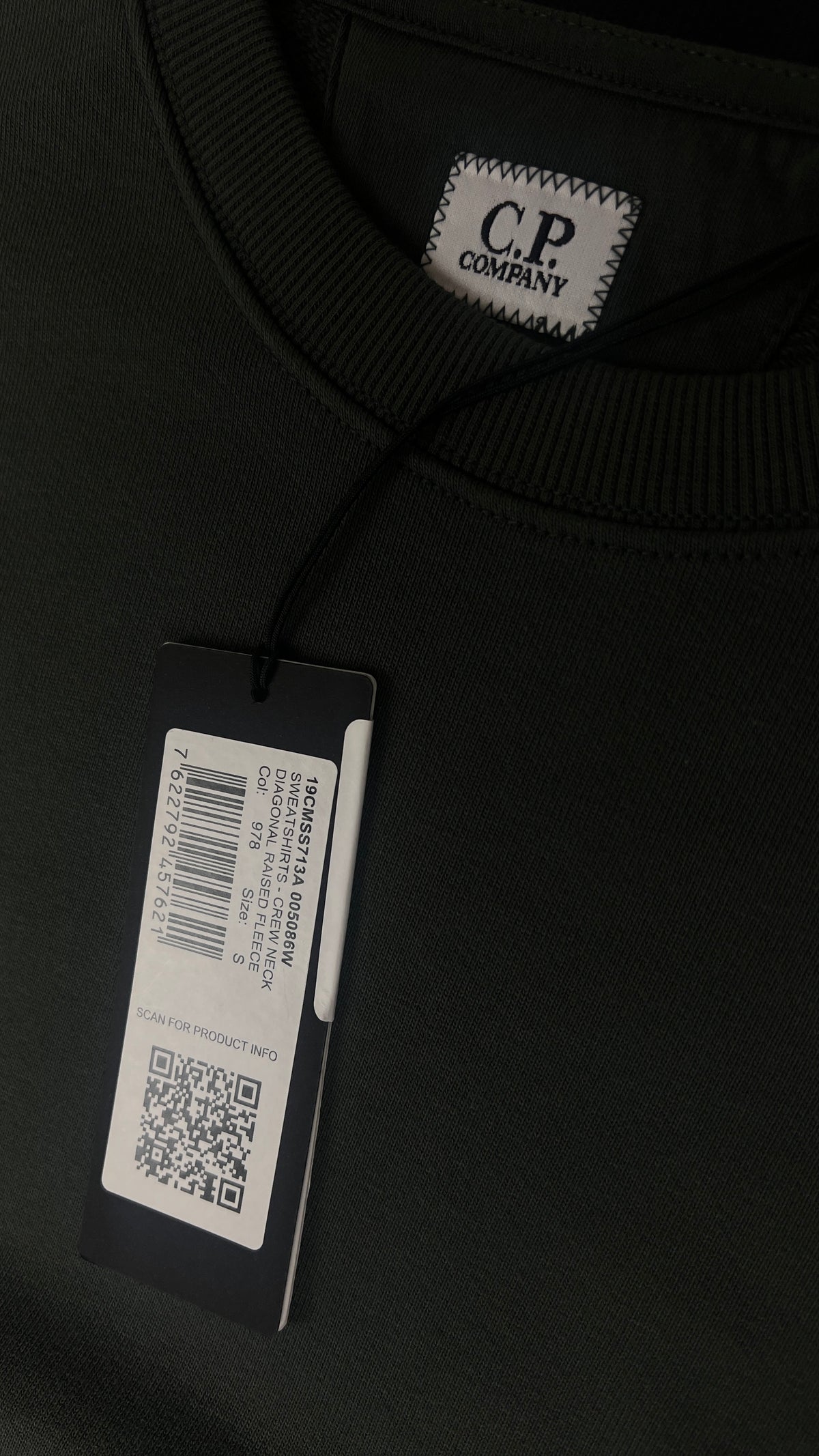 Sweat-shirt Crewneck C.P Company Diagonal Raised Fleece Lens Dark Shadow gris taille S, détail étiquettes et finitions — vue 5