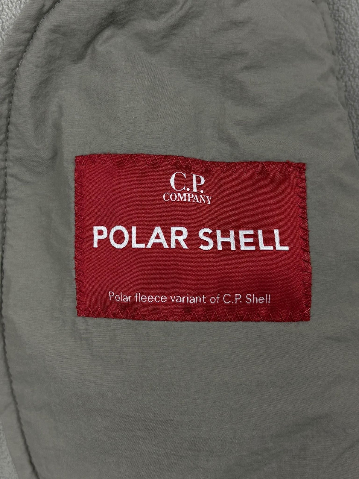 Veste C.P Company kaki taille 12 ans - Logo et étiquette
