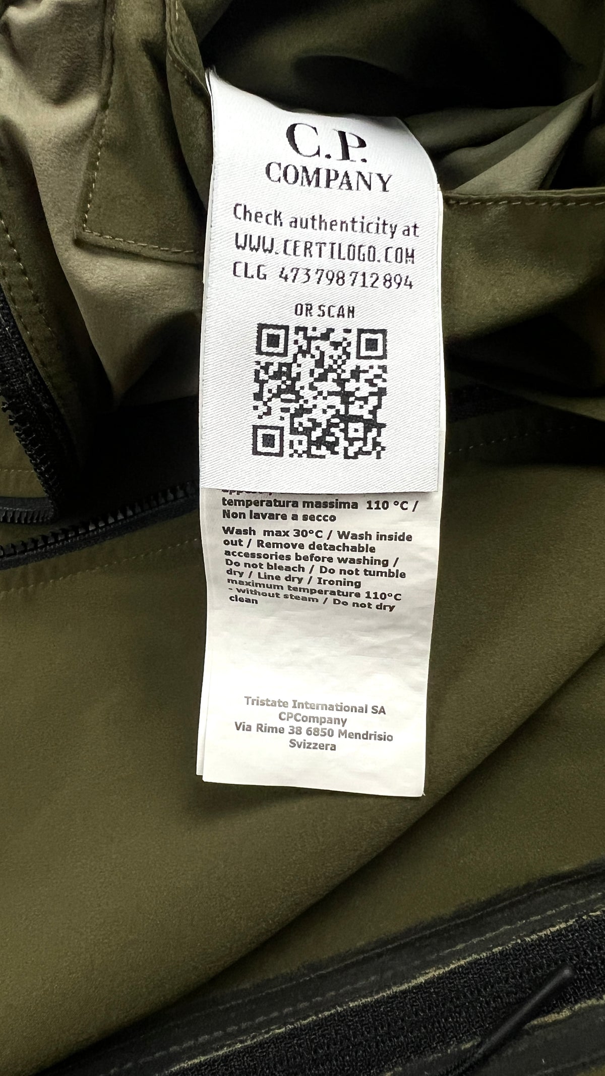 Veste C.P Company Pro-Tek kaki, détail étiquettes et finitions — vue 7