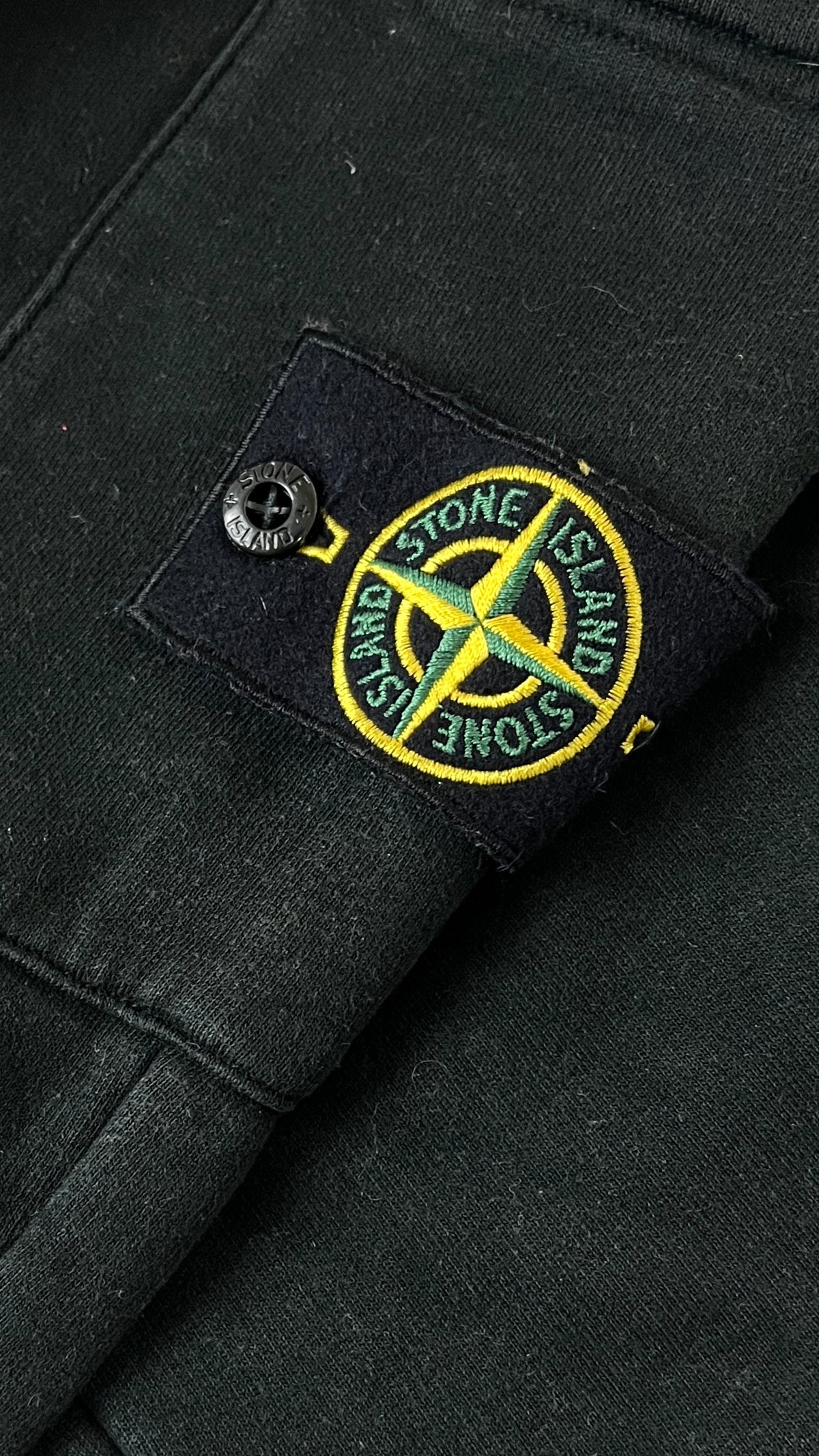 Jogging Cargo Stone Island en Molleton noir, taille L – photo complémentaire 2 – NB08 Shop