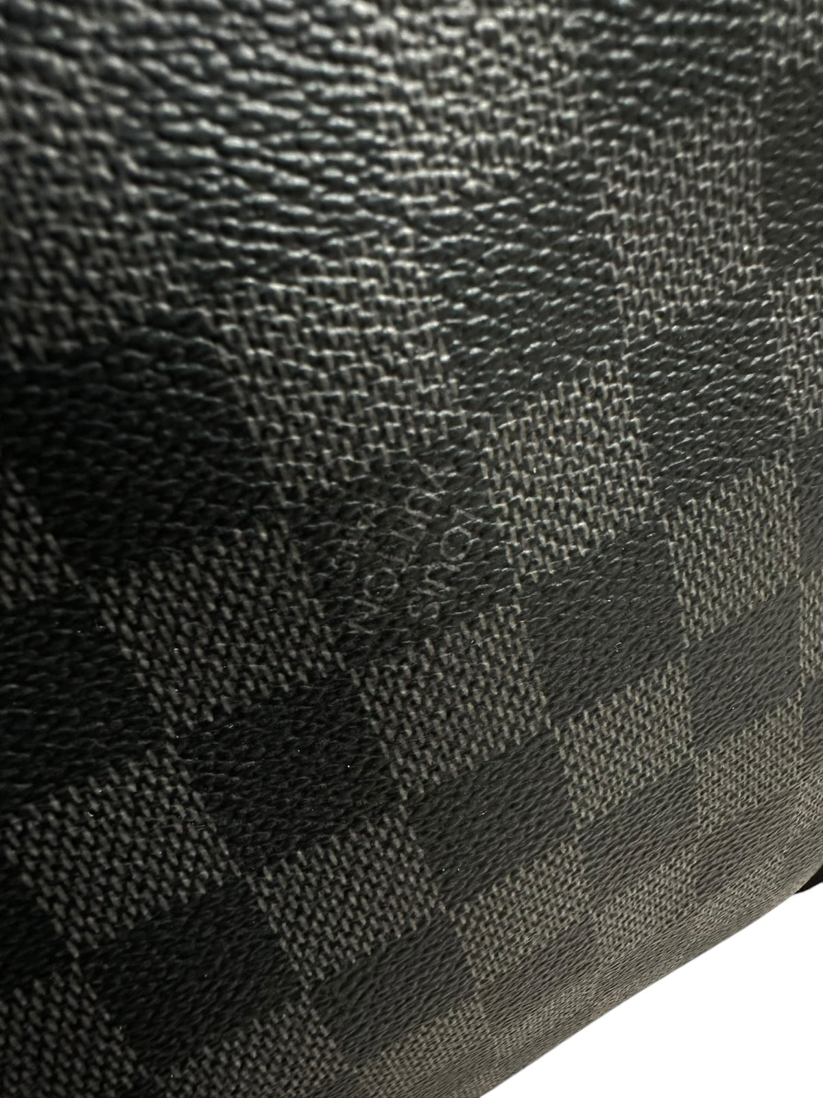 Sac Louis Vuitton noir / gris taille 55 - Vue 11