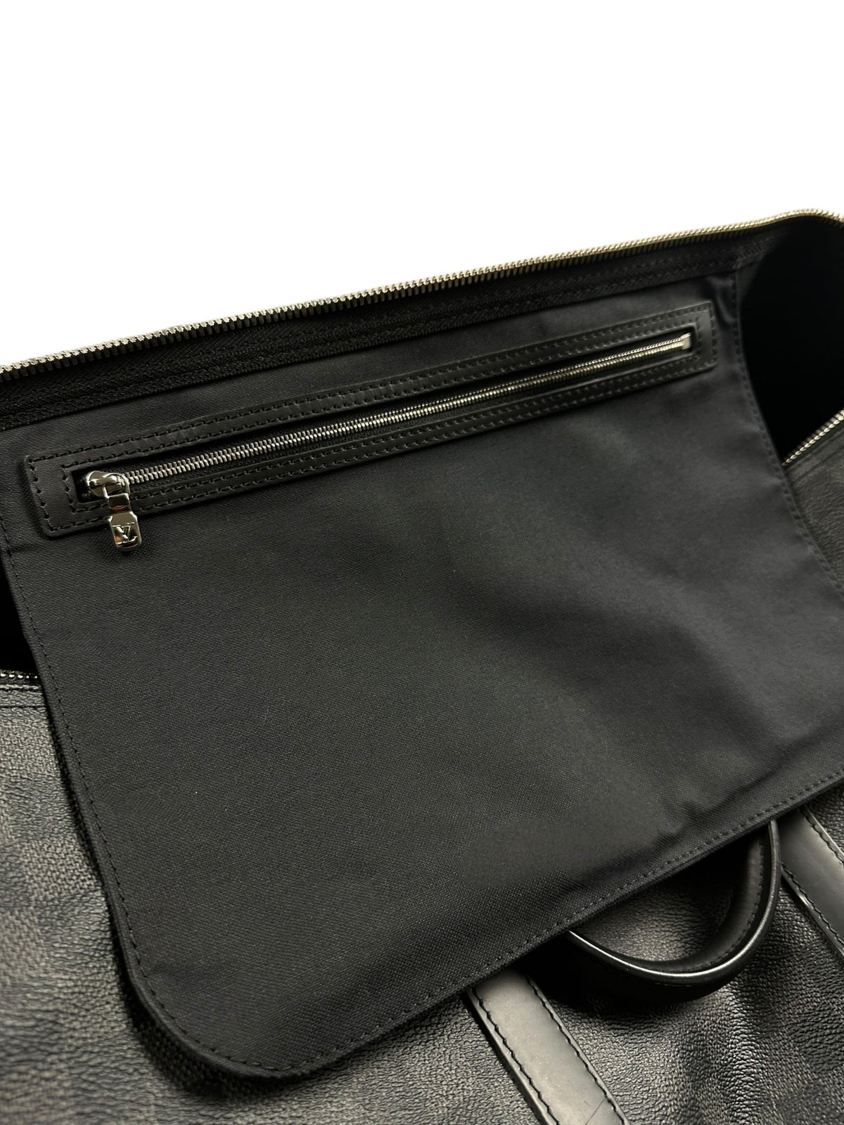 Sac Louis Vuitton noir / gris taille 55 - Vue 8