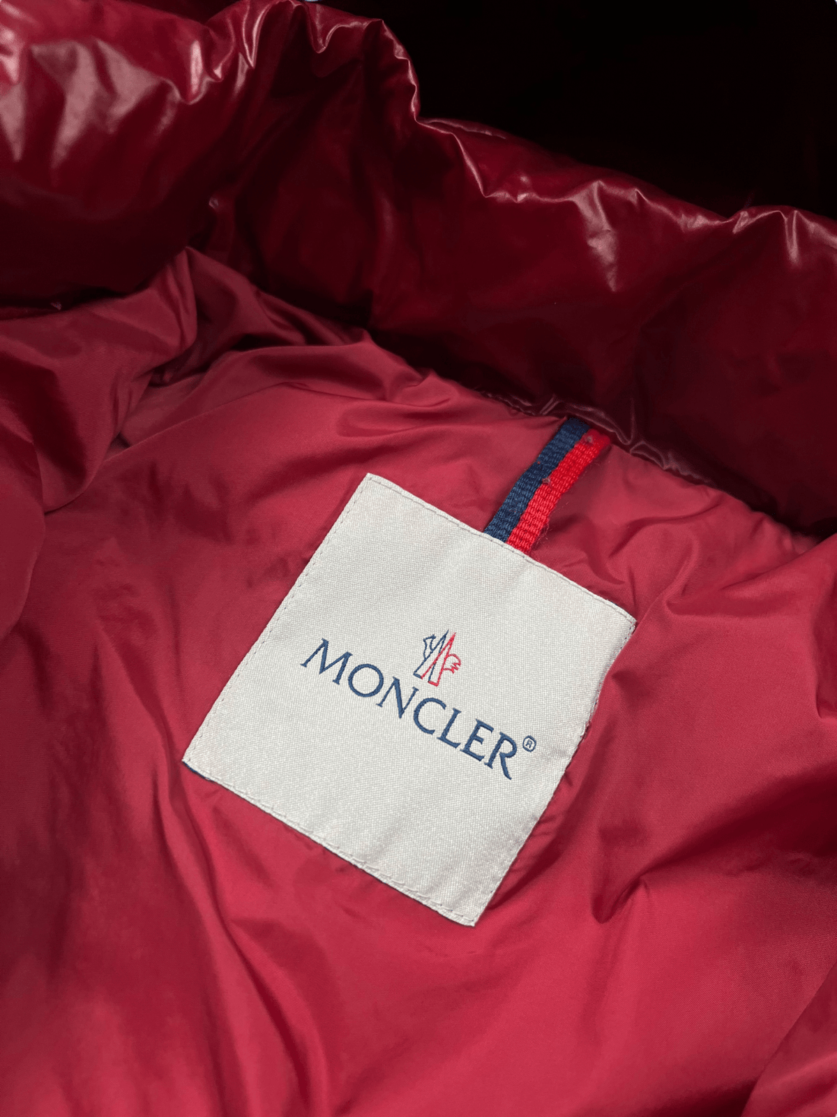 Doudoune Moncler Gaston Junior bordeaux taille 12 ans, vue de côté — vue 5