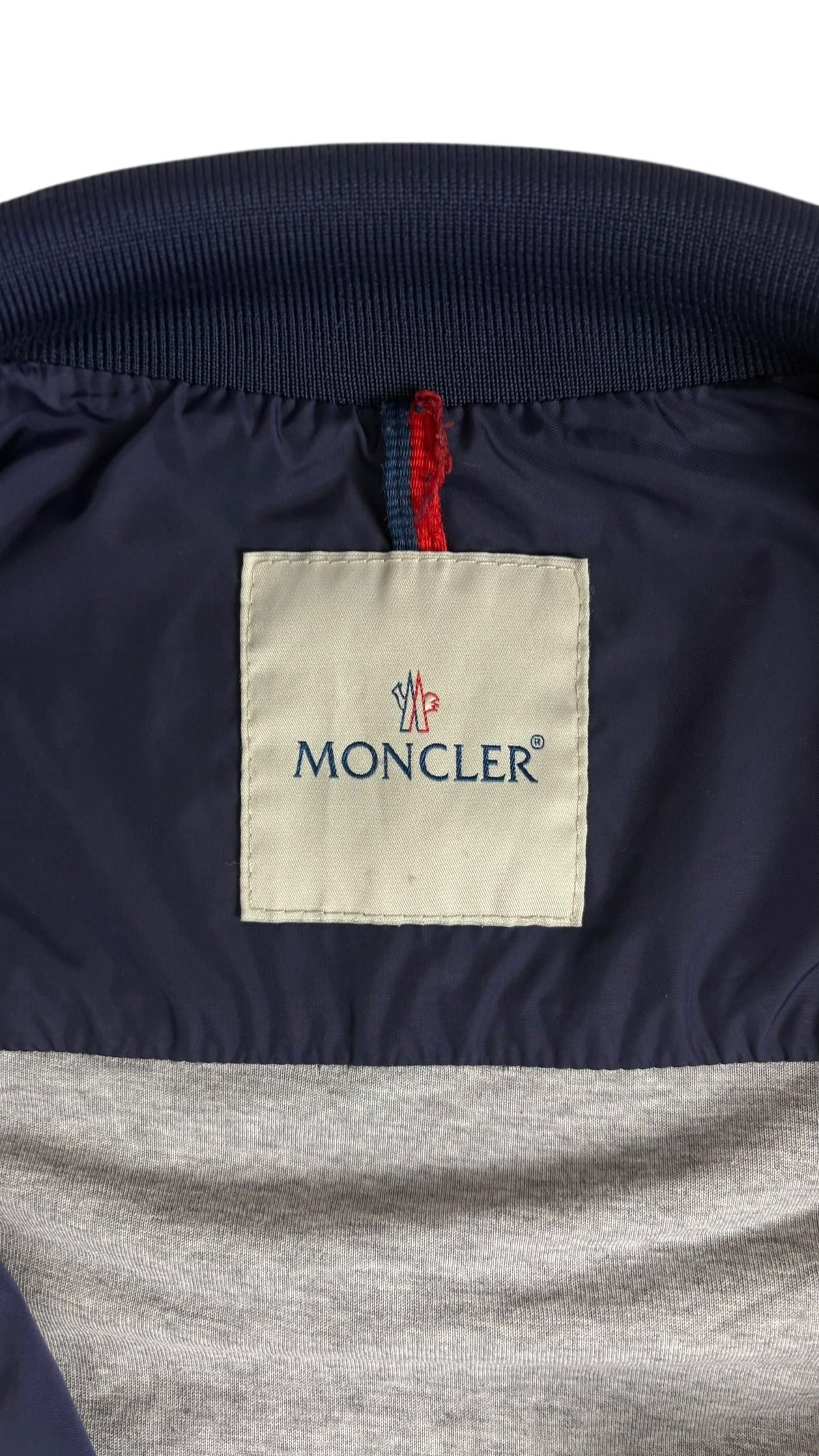 Veste Moncler marine taille 4 - Détail