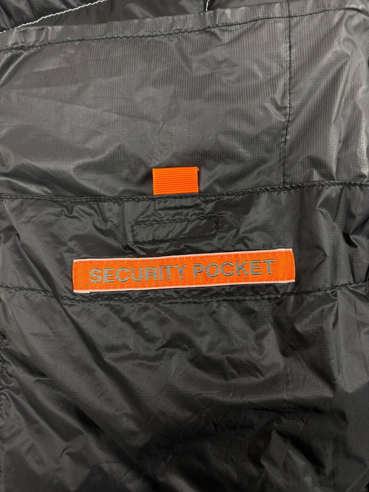 Doudoune Parajumpers noir / gris taille M - Logo et étiquette