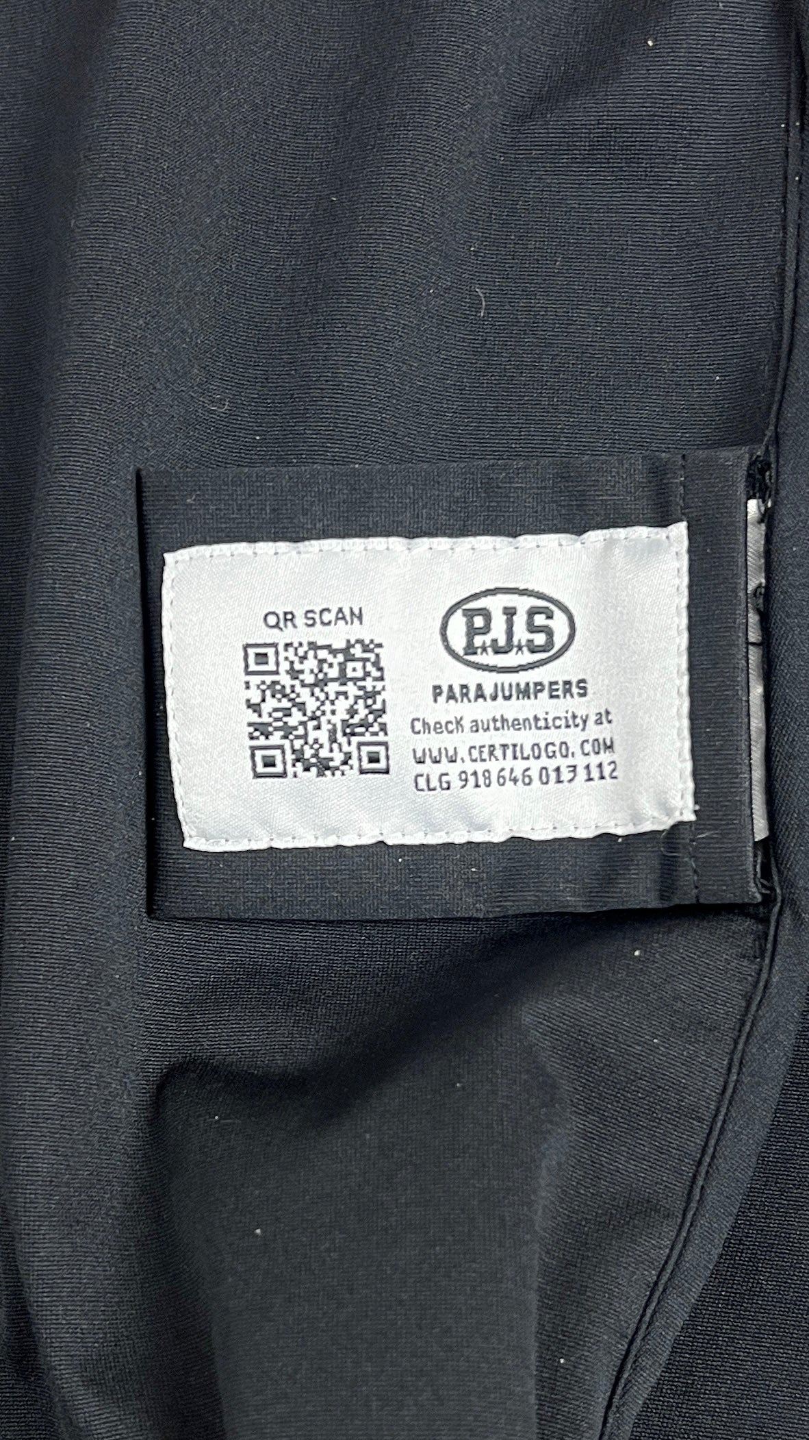 Veste Parajumpers Soft Shell noir, détail étiquettes et finitions — vue 6