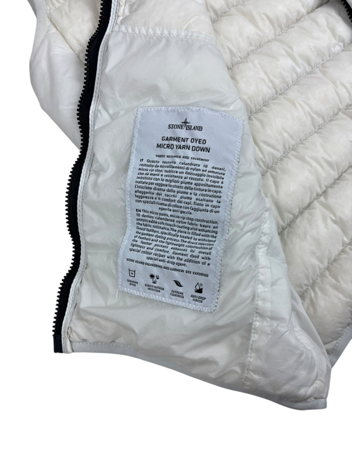 Gilet Stone Island blanc taille M - Logo et étiquette