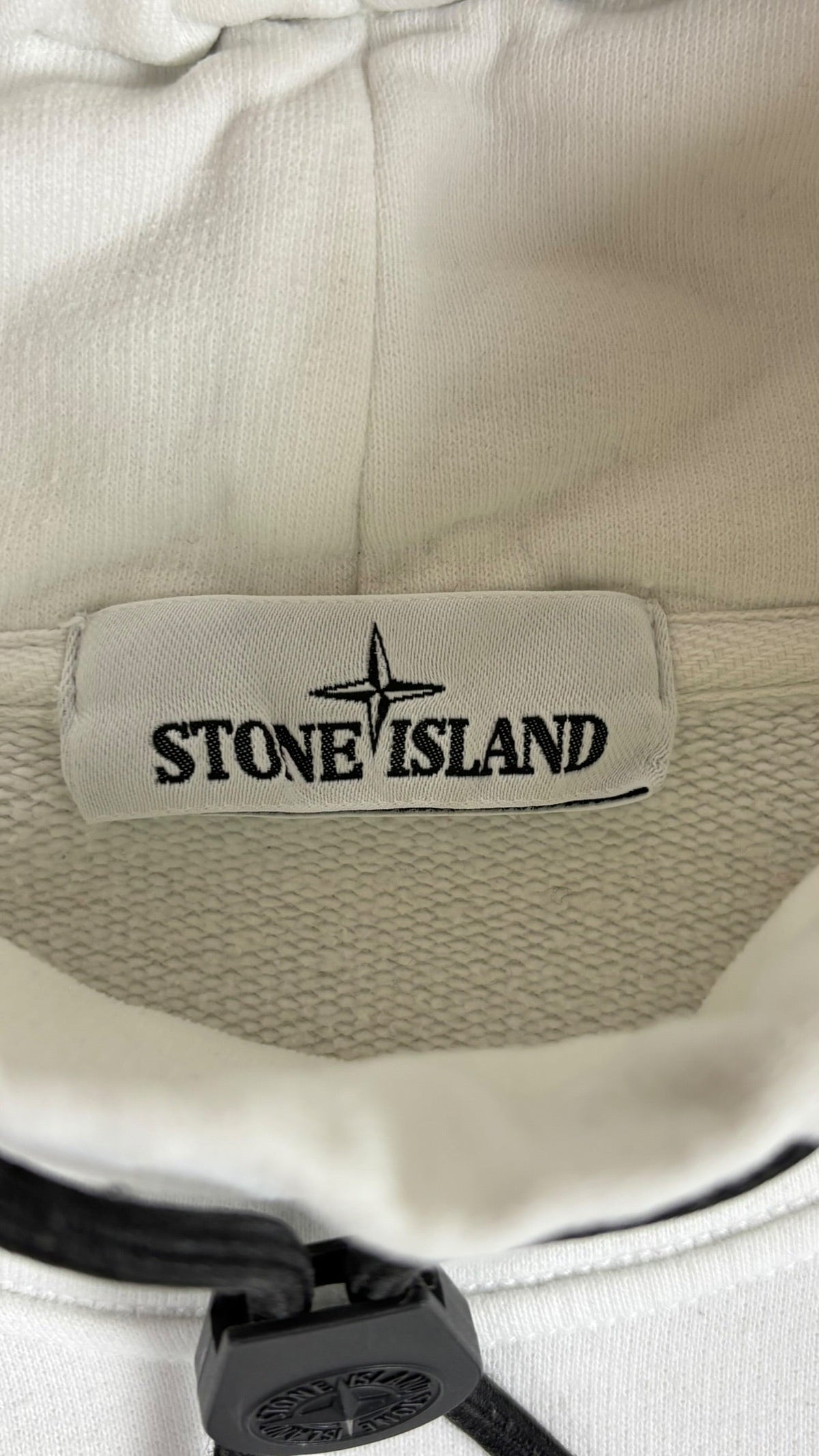 Pull Stone Island blanc taille S - Logo et étiquette