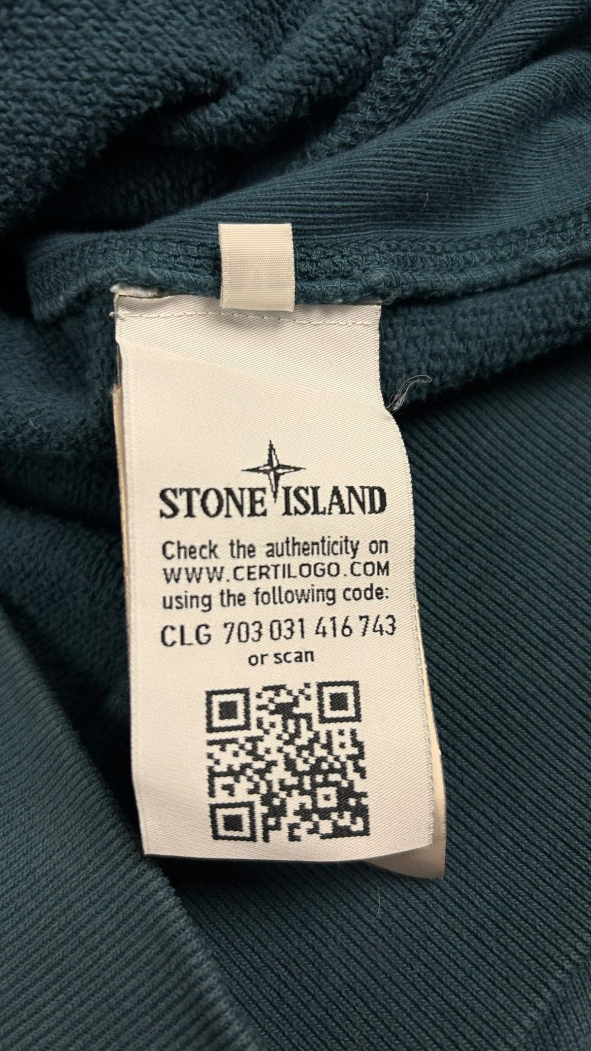 Pull Stone Island bleu taille M - Logo et étiquette