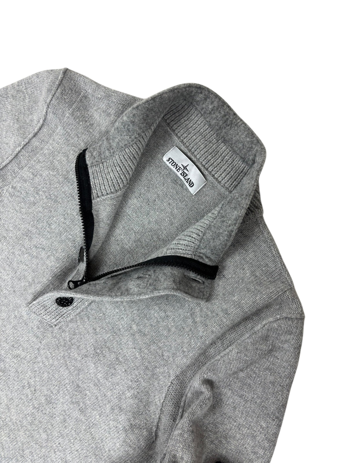 Pull Stone Island gris taille L - Détail