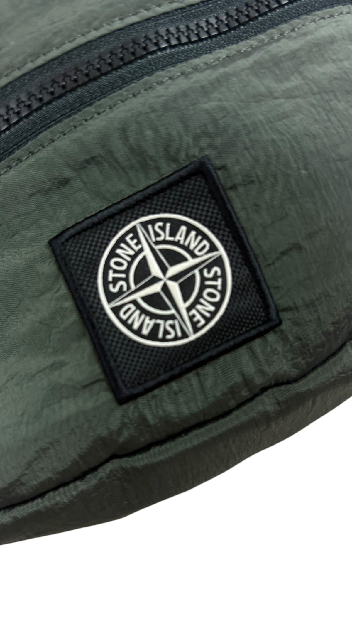 Sacoche Stone Island kaki taille JUNIOR - Vue de dos