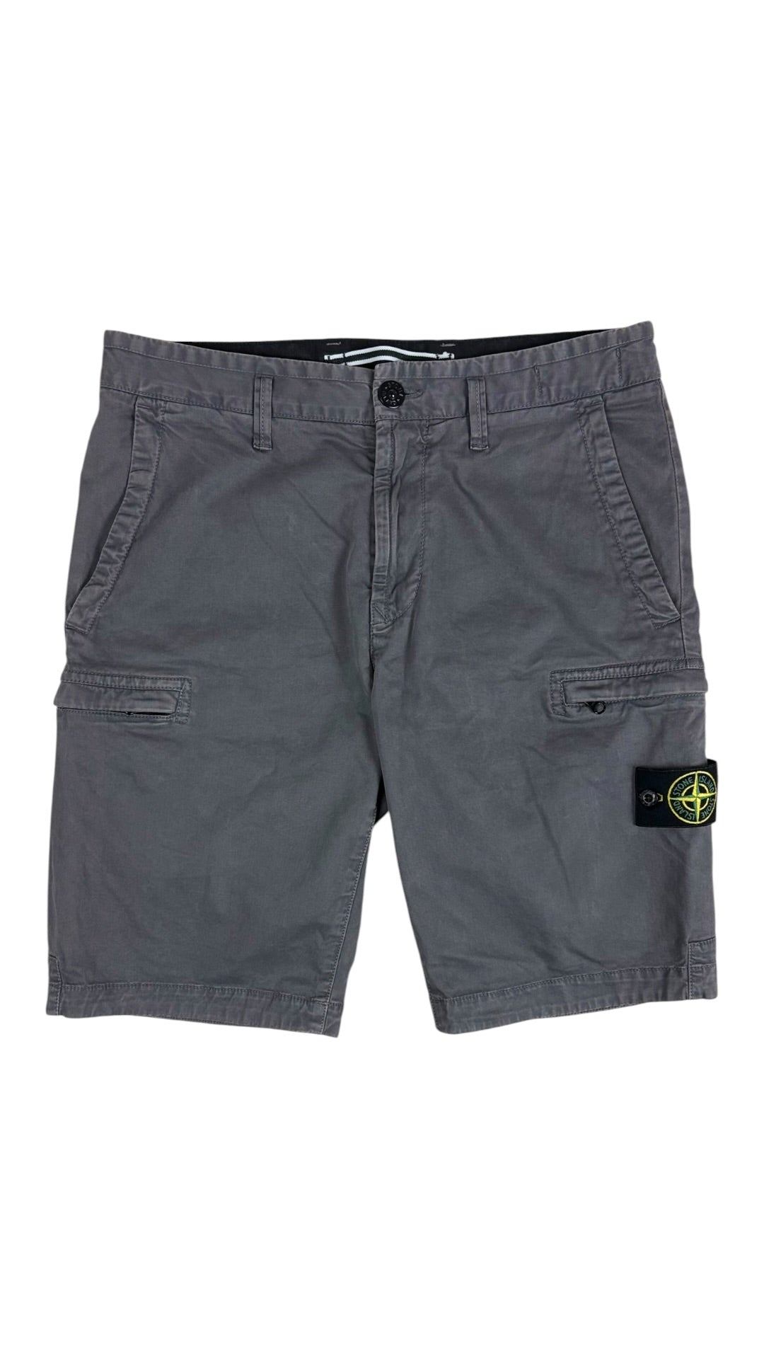 Short Stone Island gris taille W30 - Vue de face