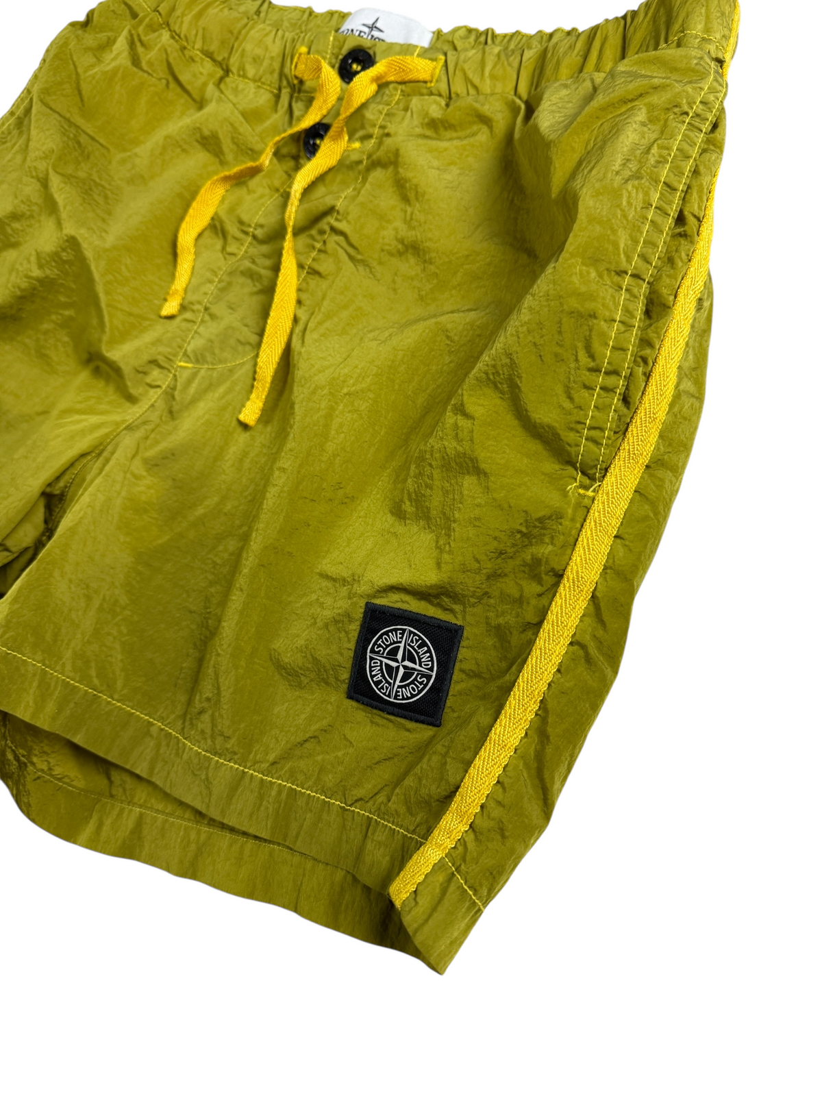 Short Stone Island jaune métallisé taille S - Vue de dos